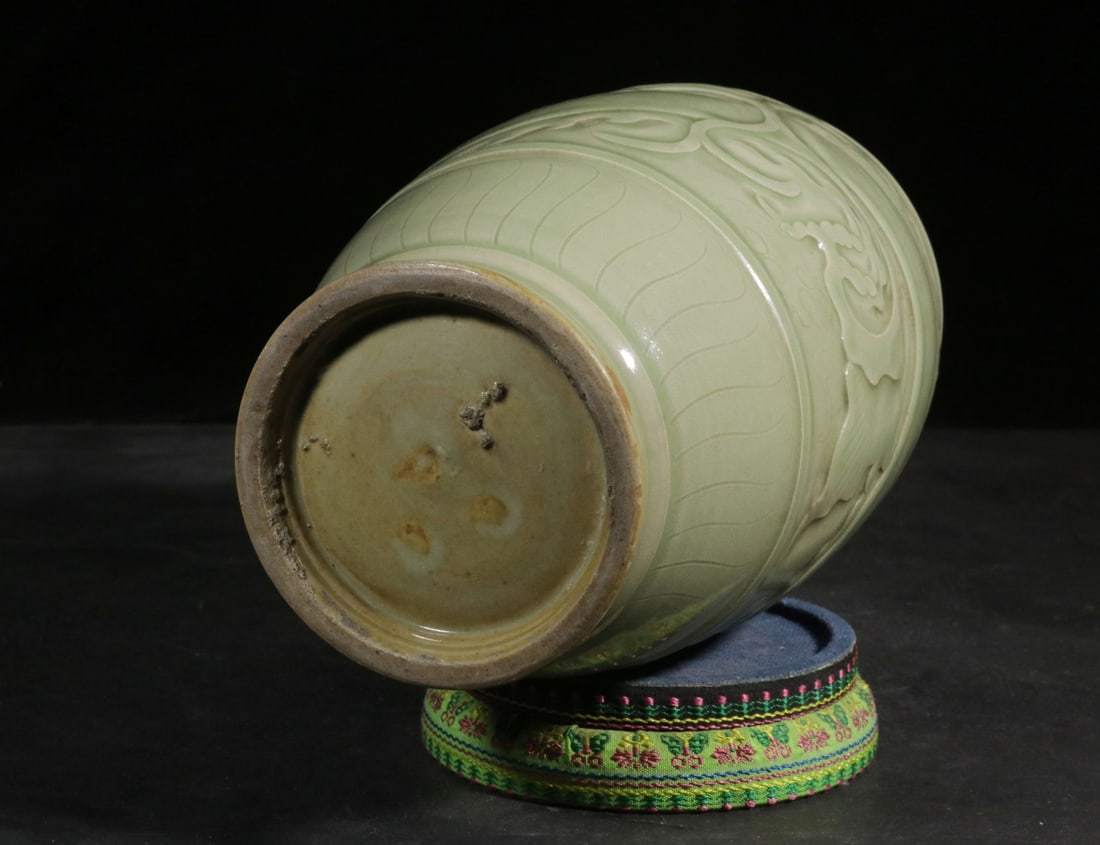 A Yaozhou Ware Vase - 8