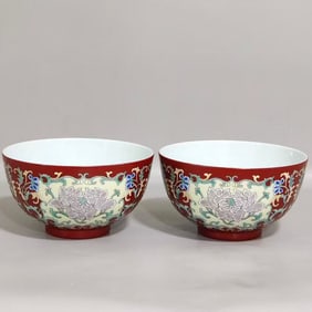 A Pair of Yangcai Bowls