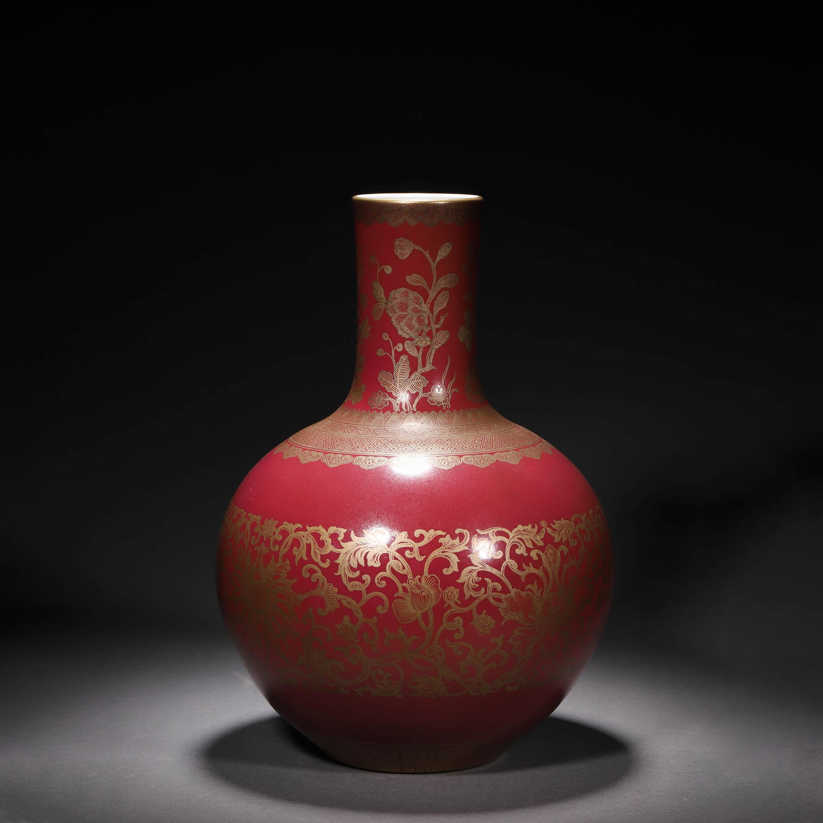 Rouge-Red Glaze Tianqiuping (1 of 7)