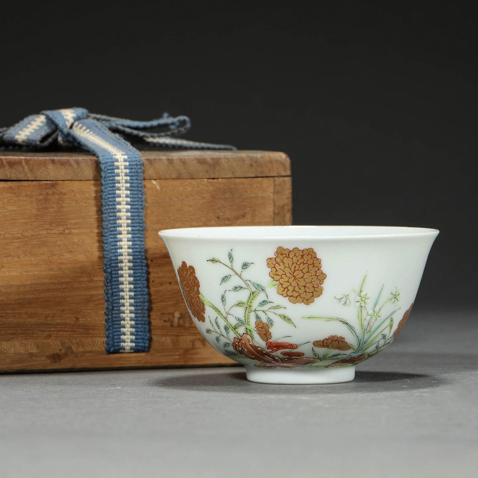 Famille Rose Gilt-Inlaid Flower Cup: Famille Rose Gilt-Inlaid Flower Cup. Diam:3.27" Height:1.77"