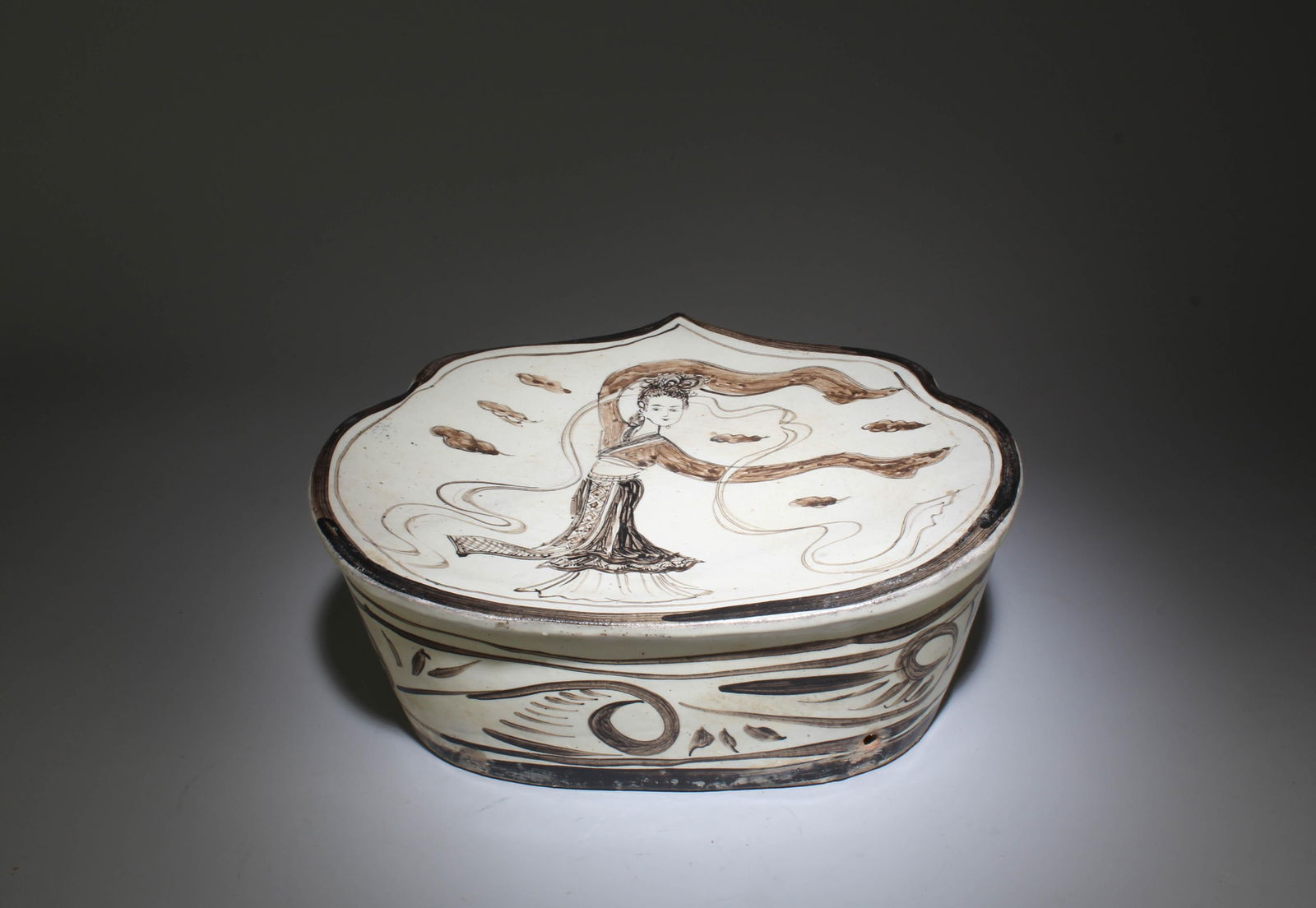 A Cizhou Pillow (1 of 7)