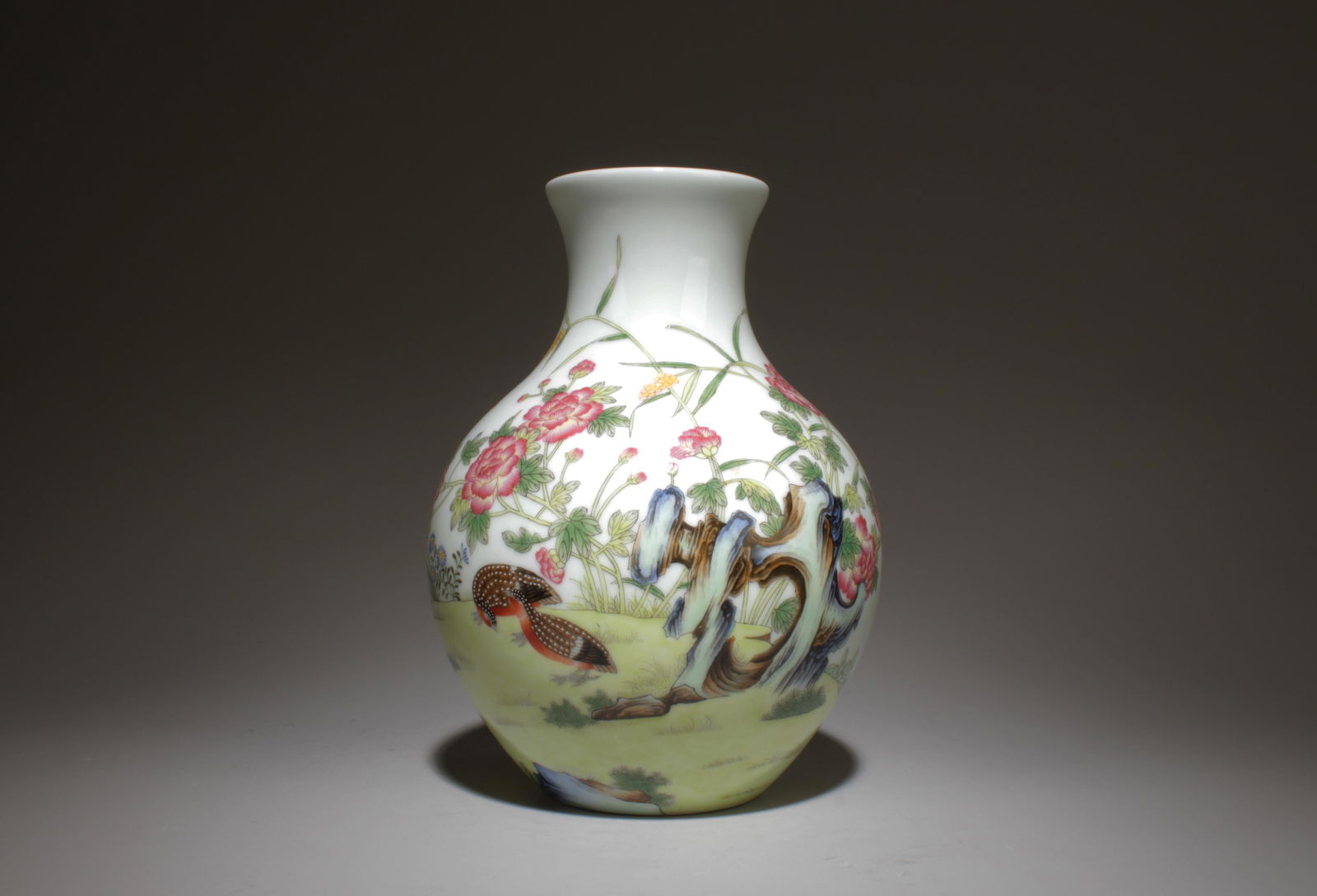 A Fencai Vase (1 of 6)