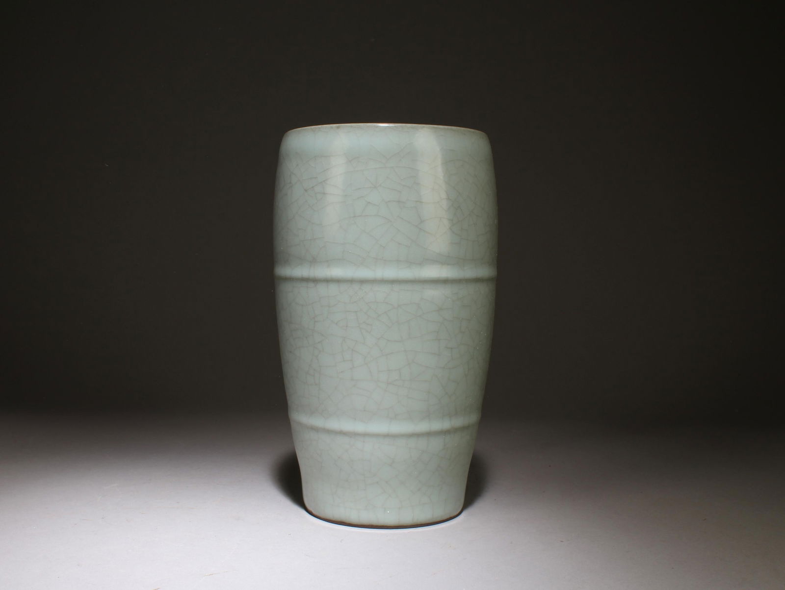 A Guan Type Vase - 2
