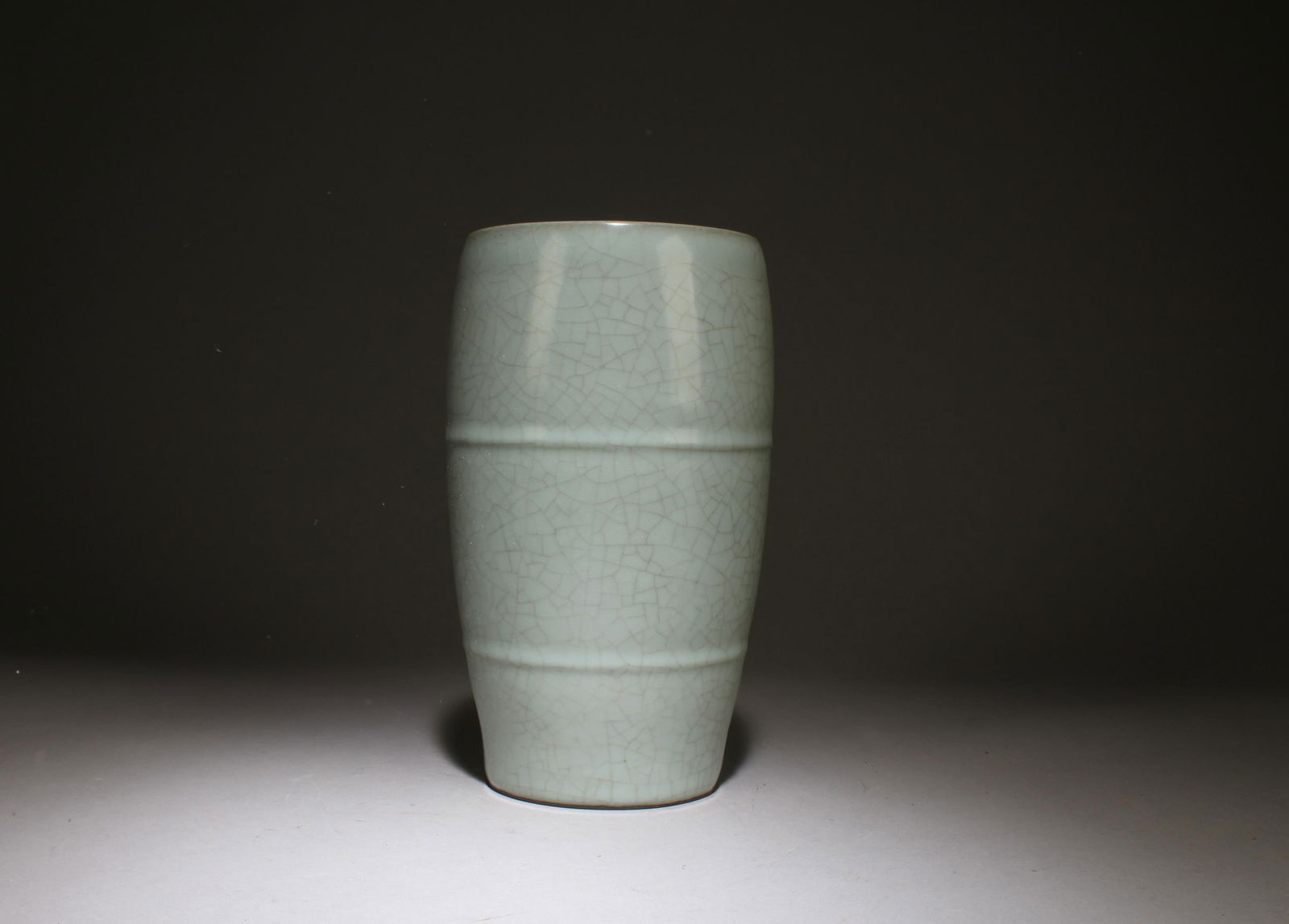 A Guan Type Vase - 3