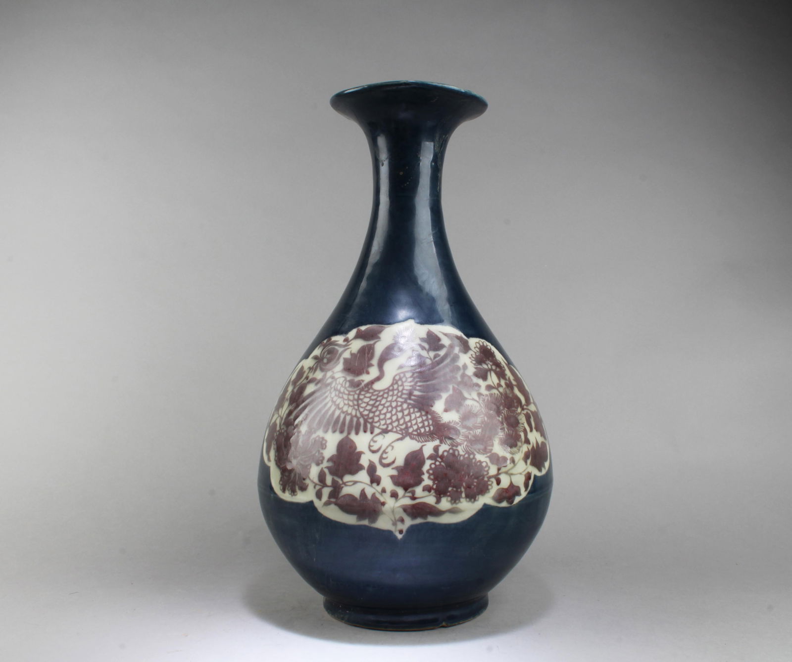 Chinese Pear-shaped Porcelain Vase (1 of 8)