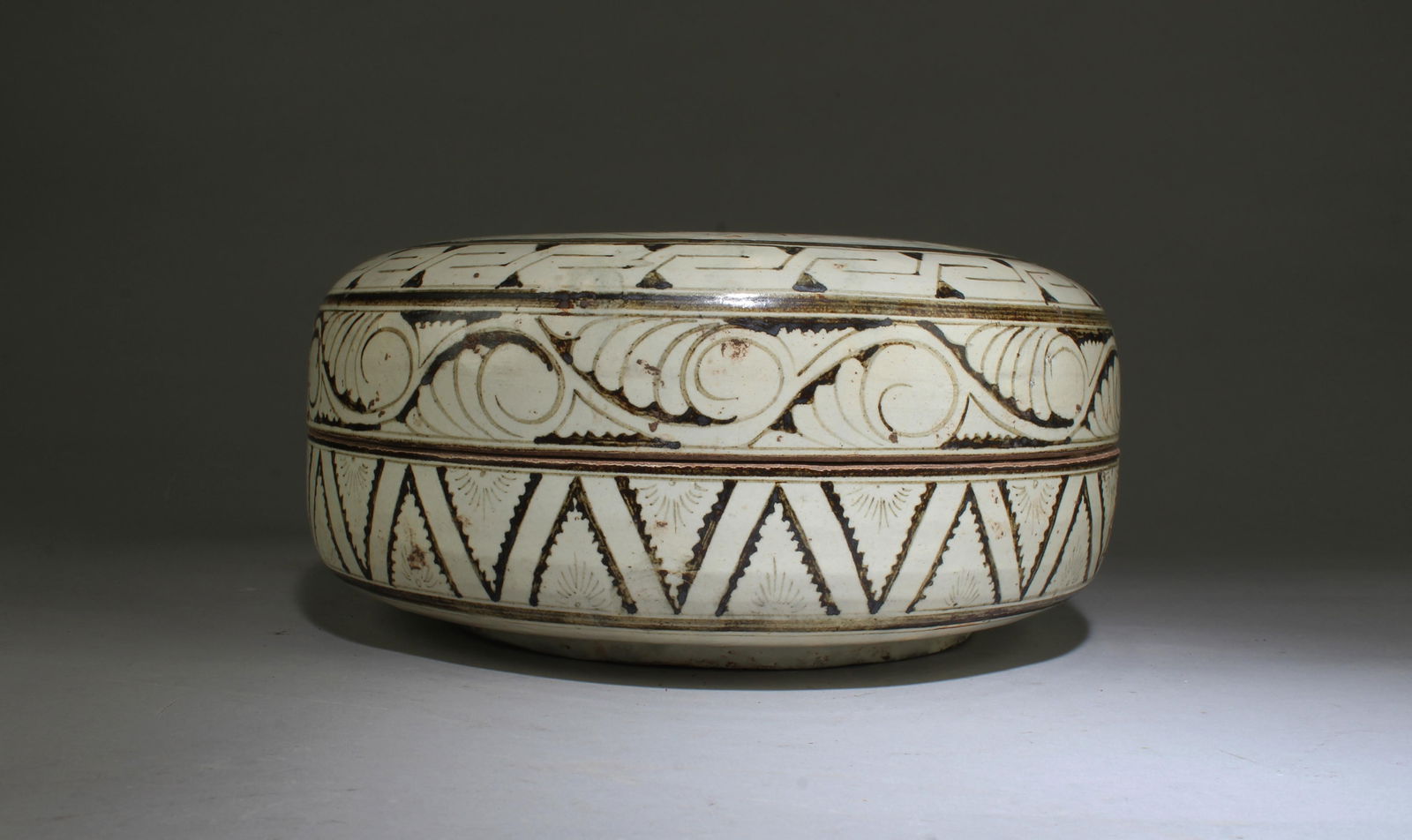 A CiZhou Round Box - 4
