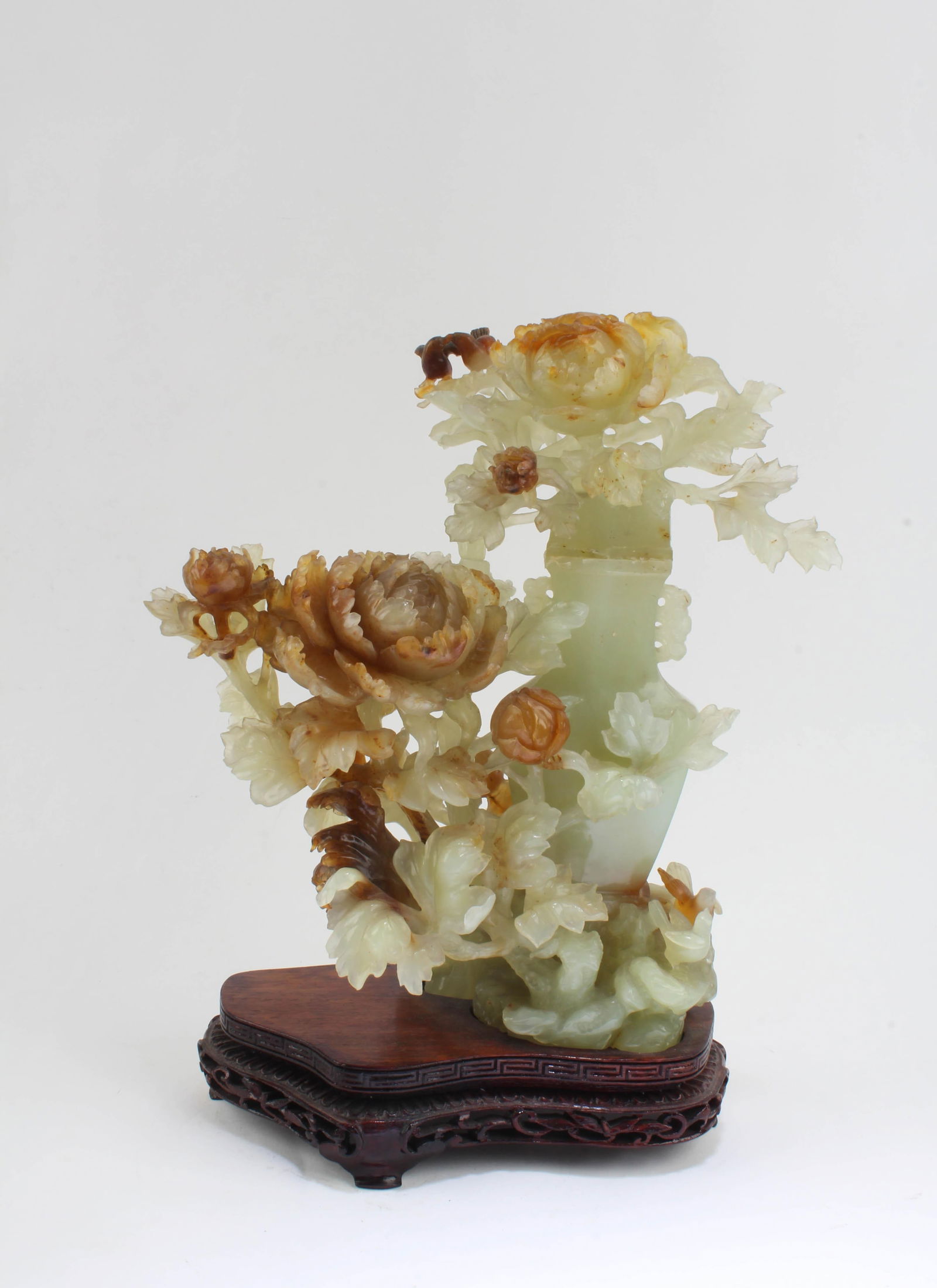 A Carved Jadestone Ornament (1 of 6)