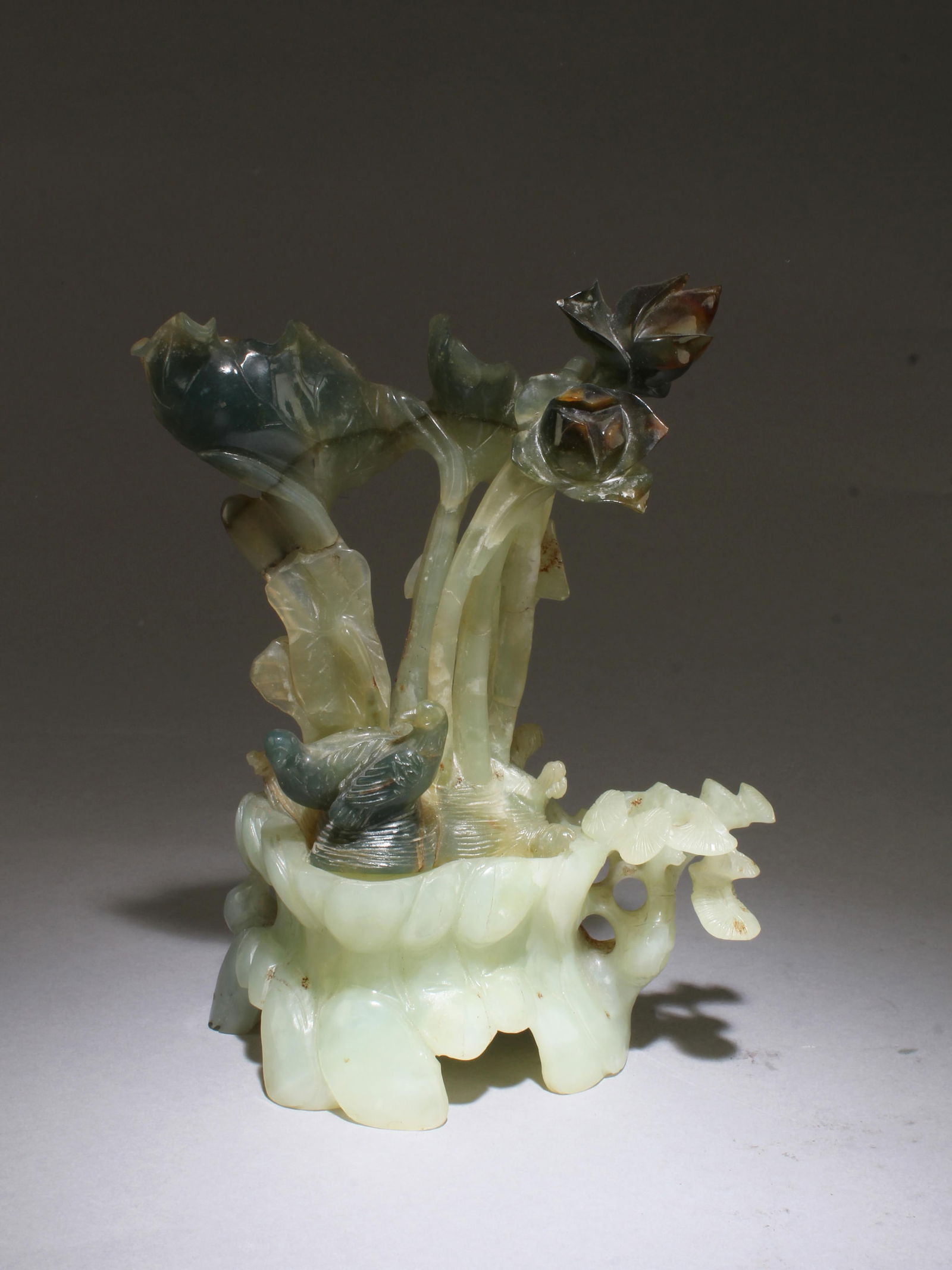 A Carved Jade Ornament (1 of 6)
