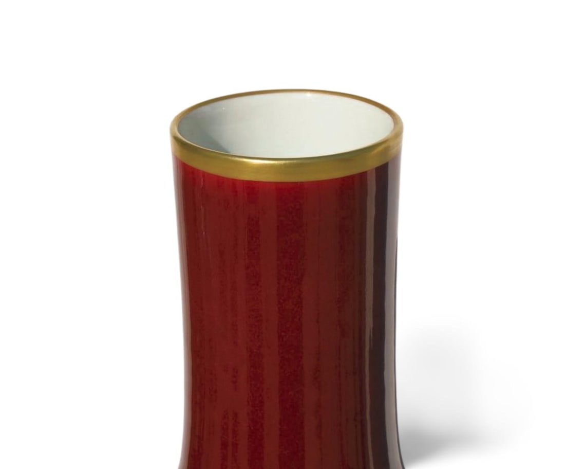 A Red Glazed Celestial Sphere Vase - 5