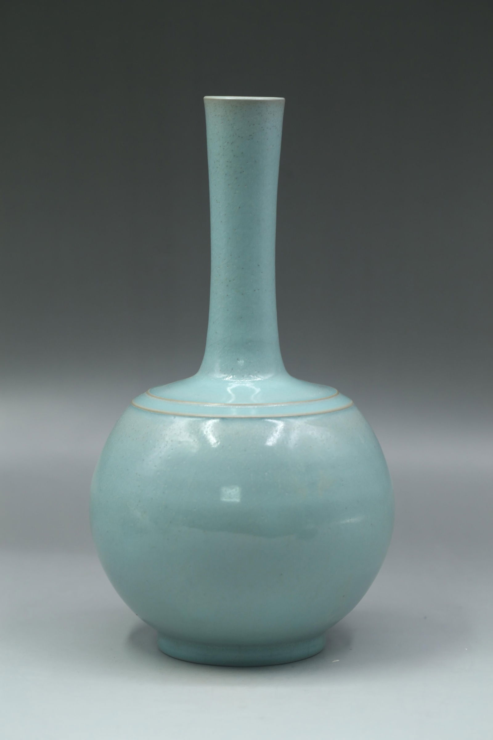 A Ru Type Vase - 3