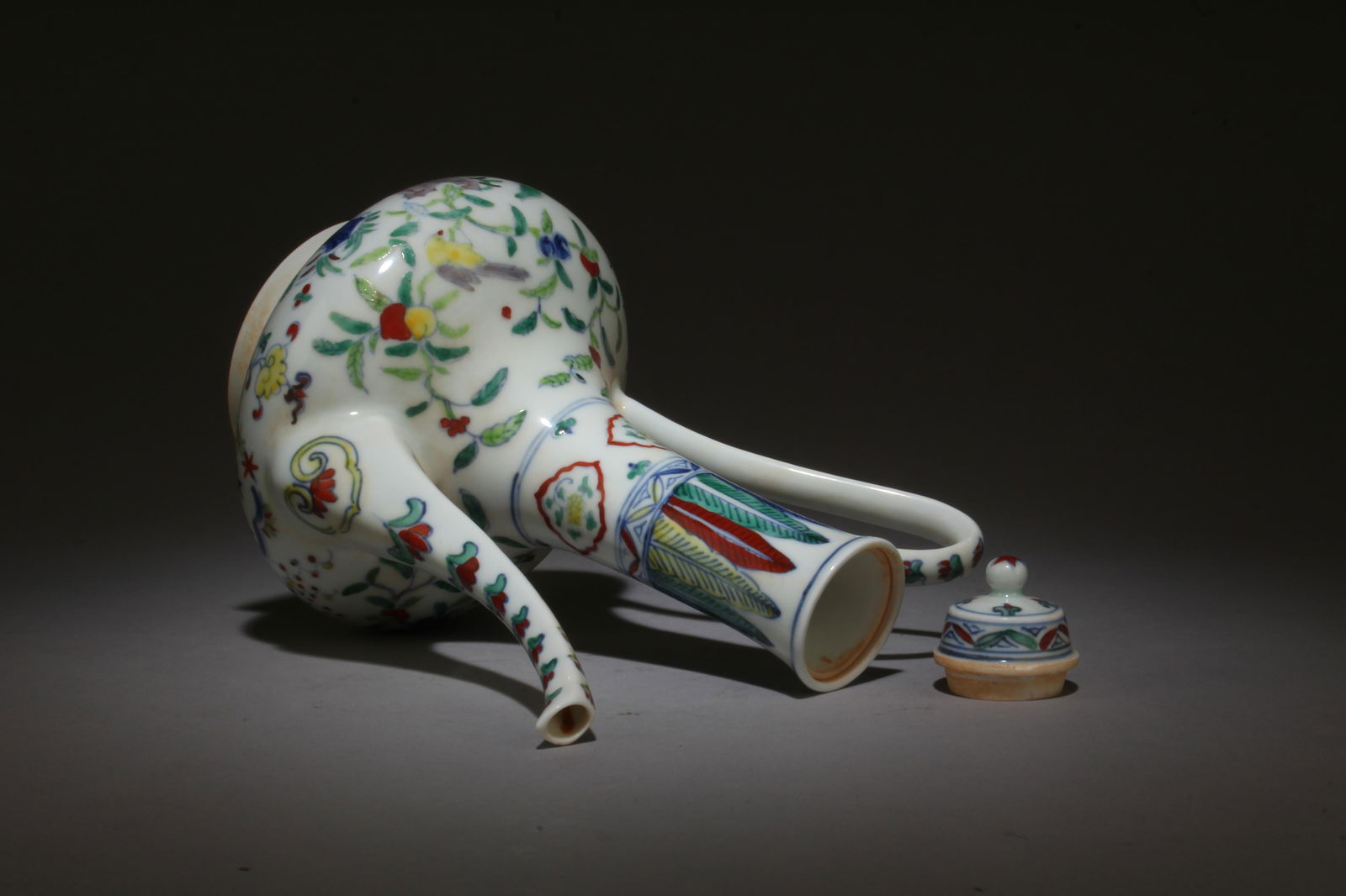 A Doucai Teapot - 9