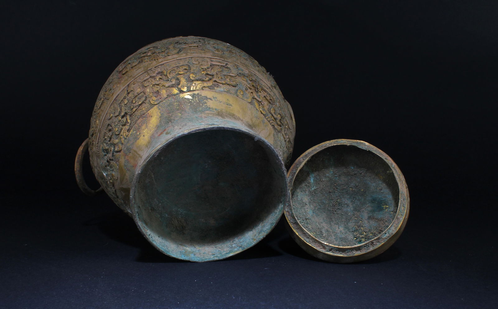 A Bronze Archaic Container - 5