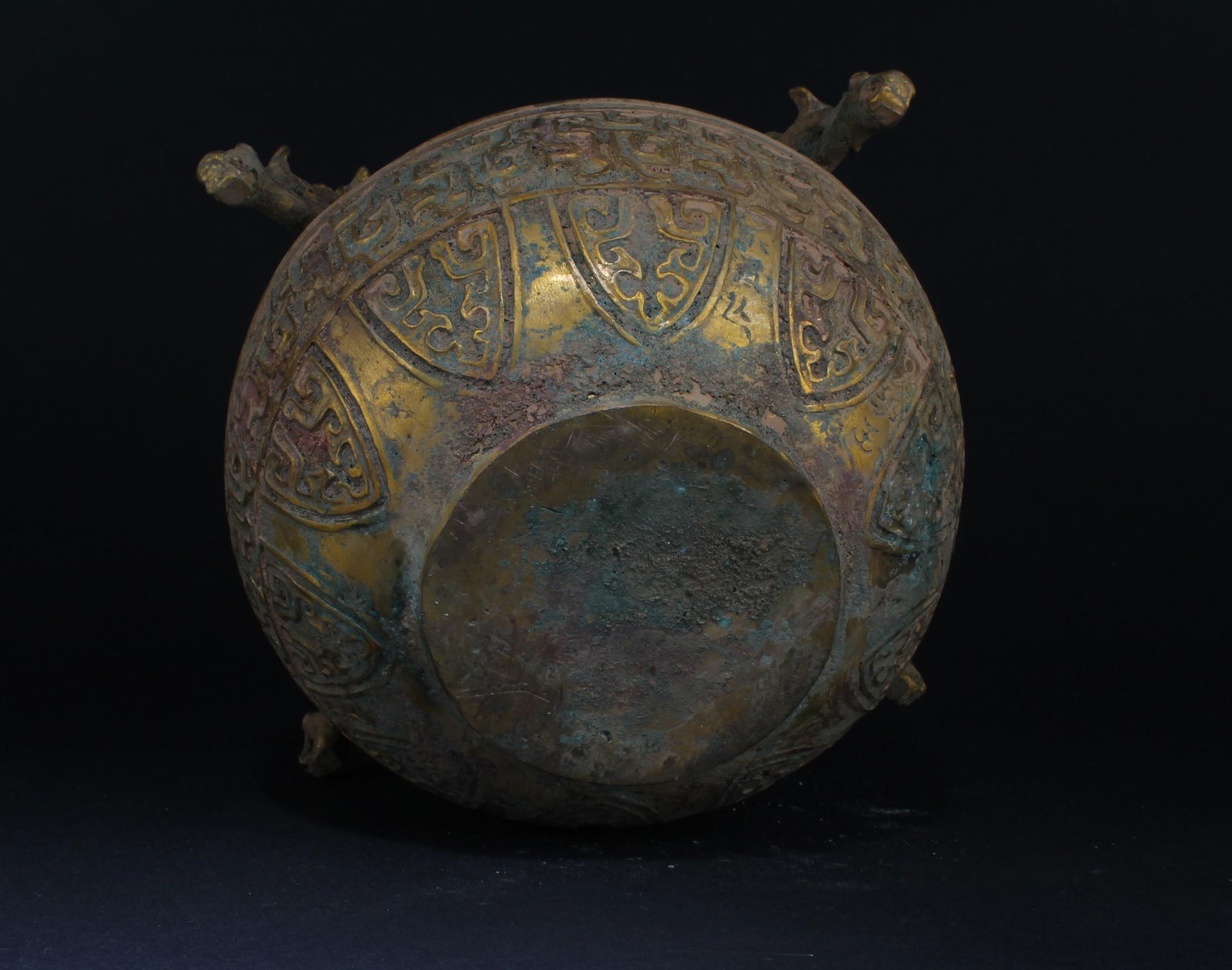 A Bronze Archaic Container - 6