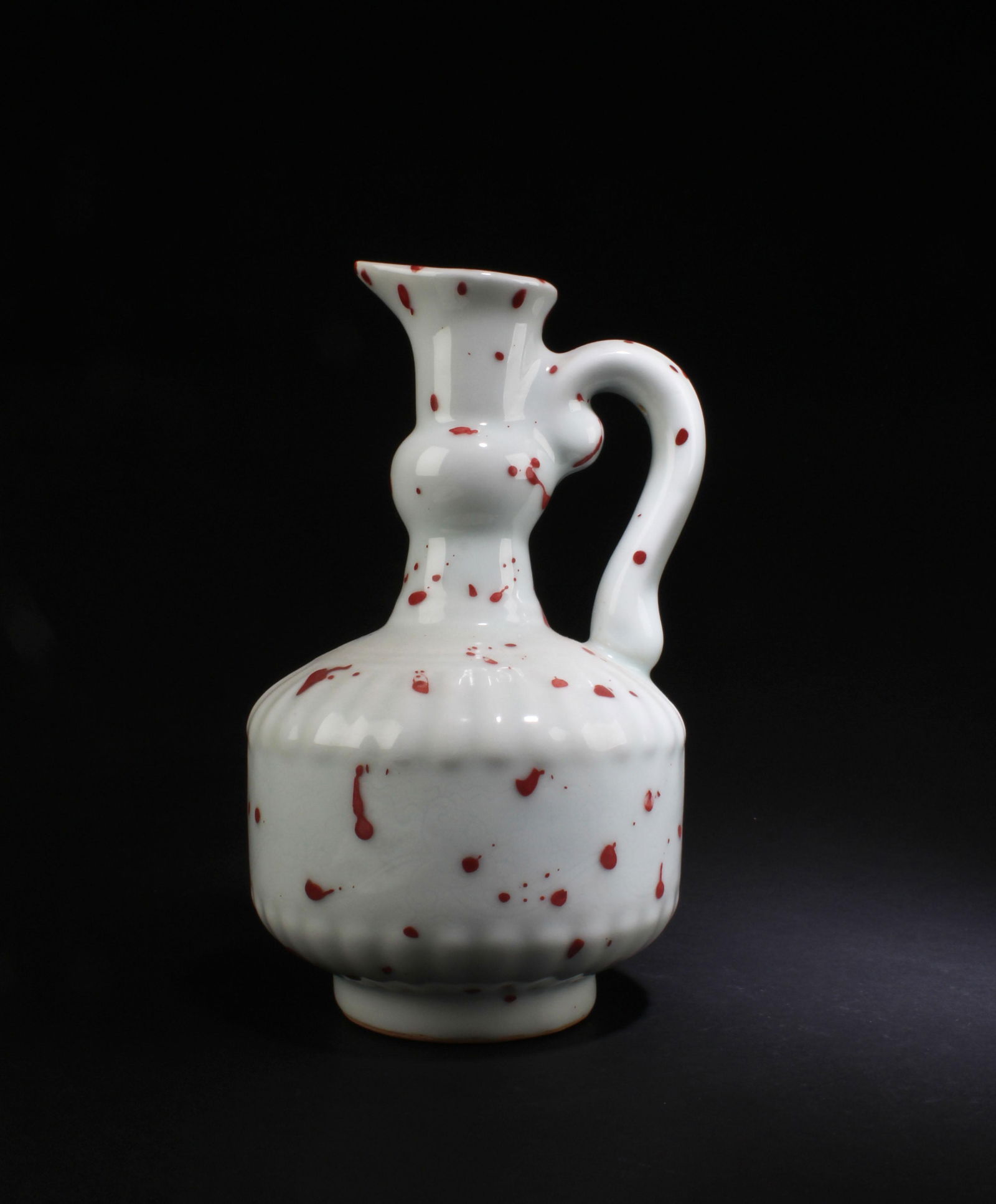 A Porcelain Pot (1 of 7)