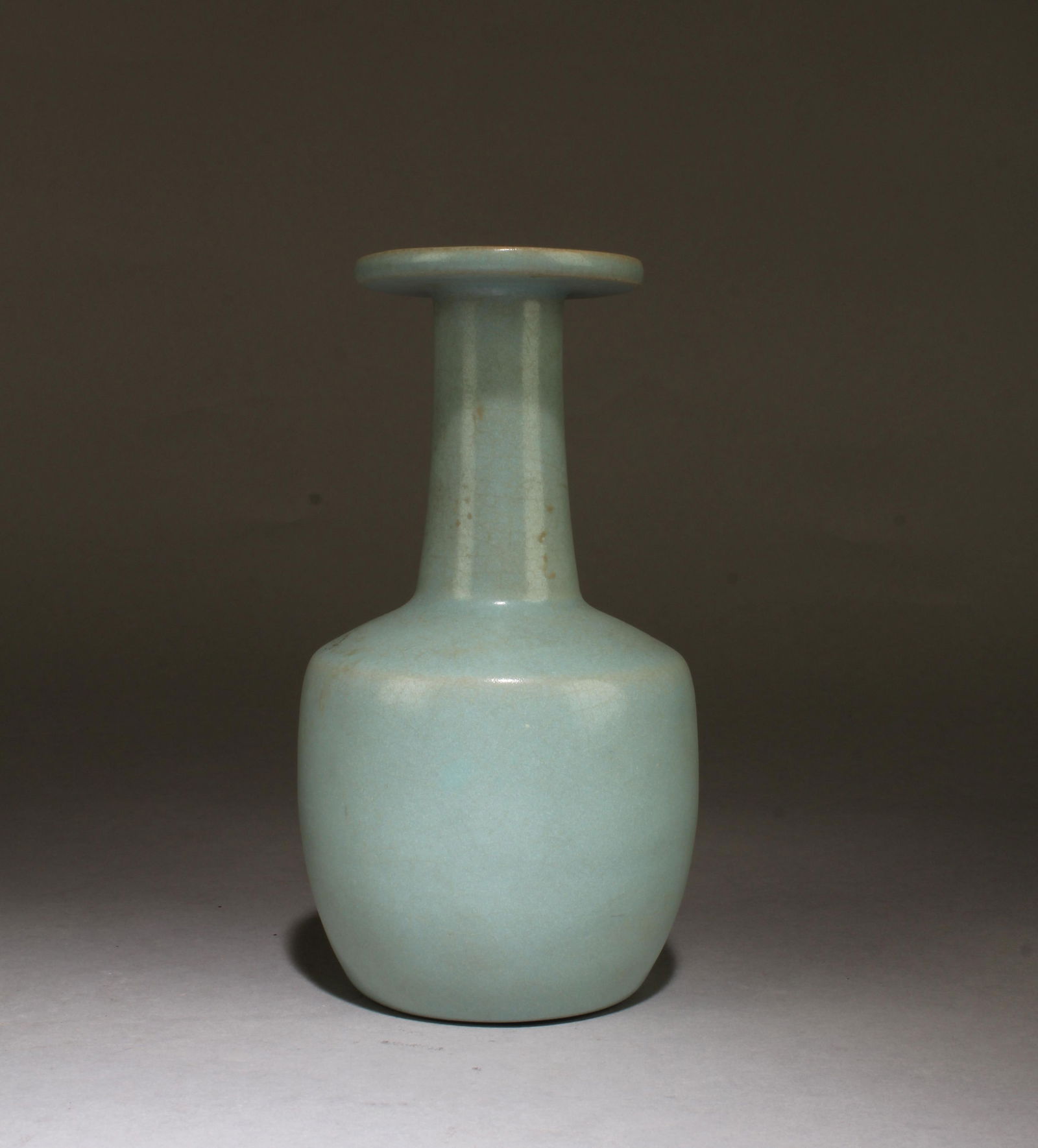 Chinese Porcelain Vase (1 of 4)