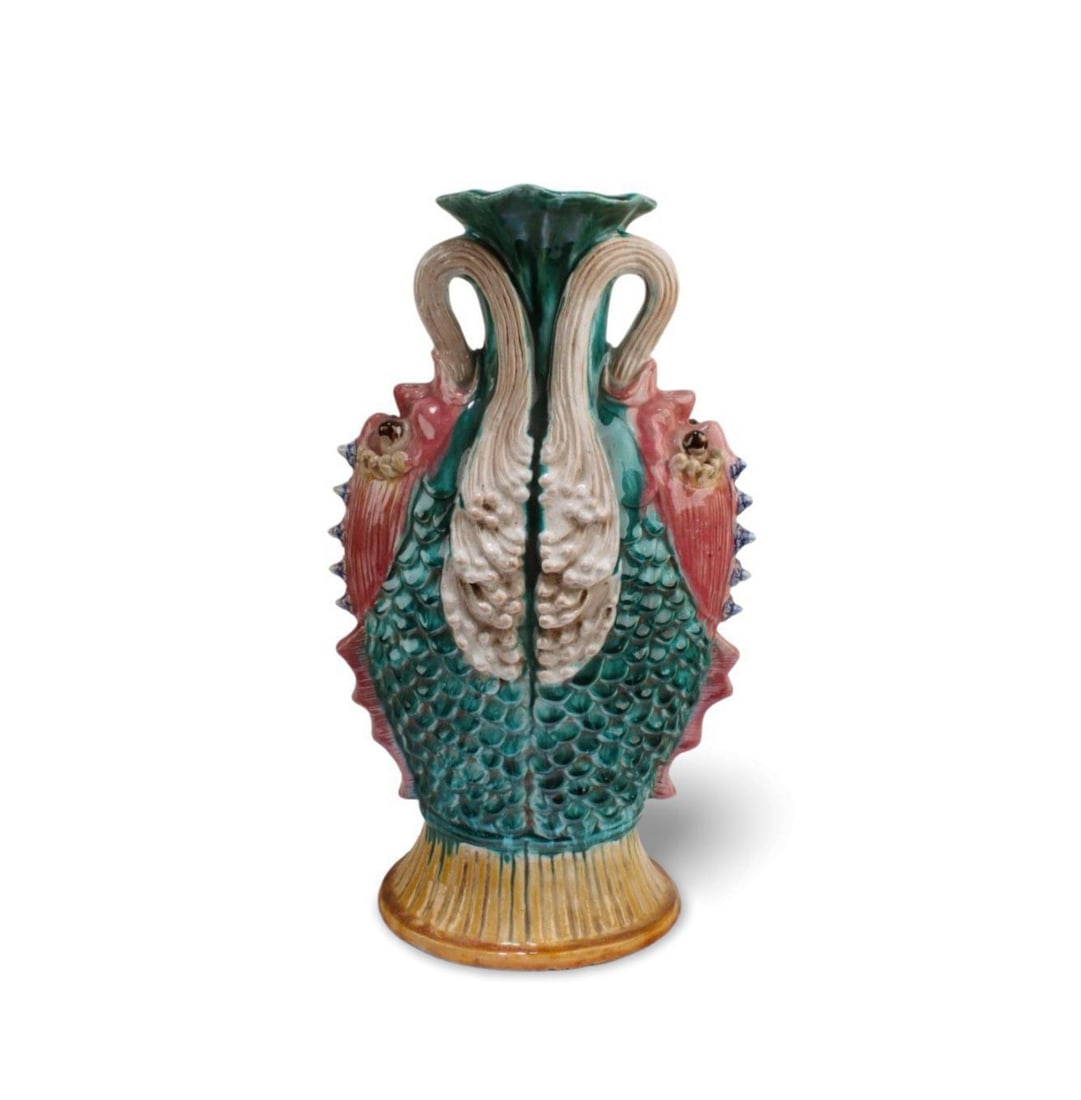 A Pottery Wucai 'Twin-Fish' Vase (1 of 5)
