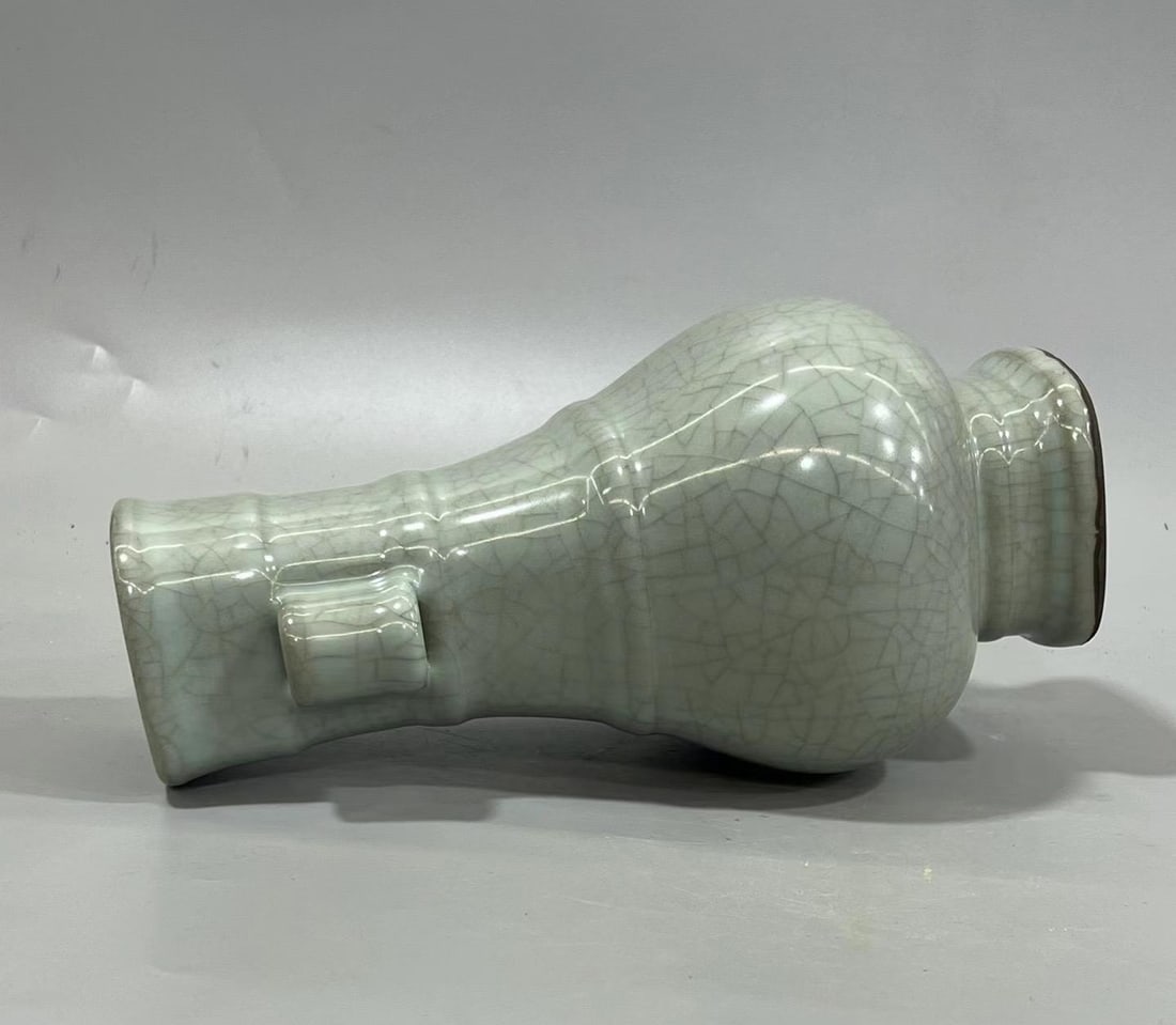 A Crackleware Glazed Vase - 7