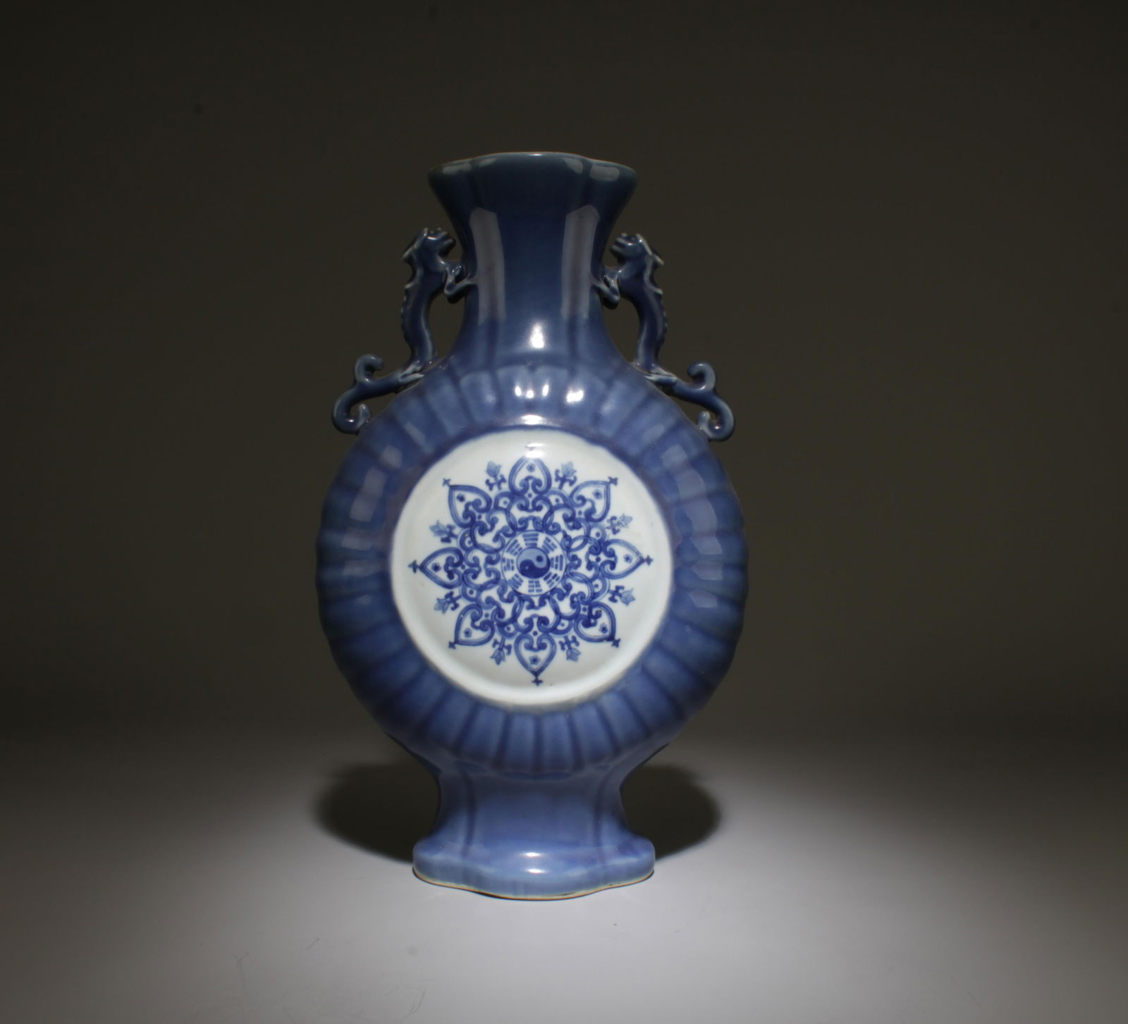 Chinese Porcelain Vase (1 of 6)