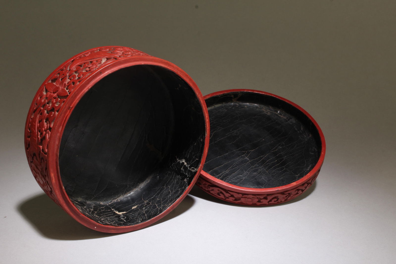 A Cinnabar Container - 3