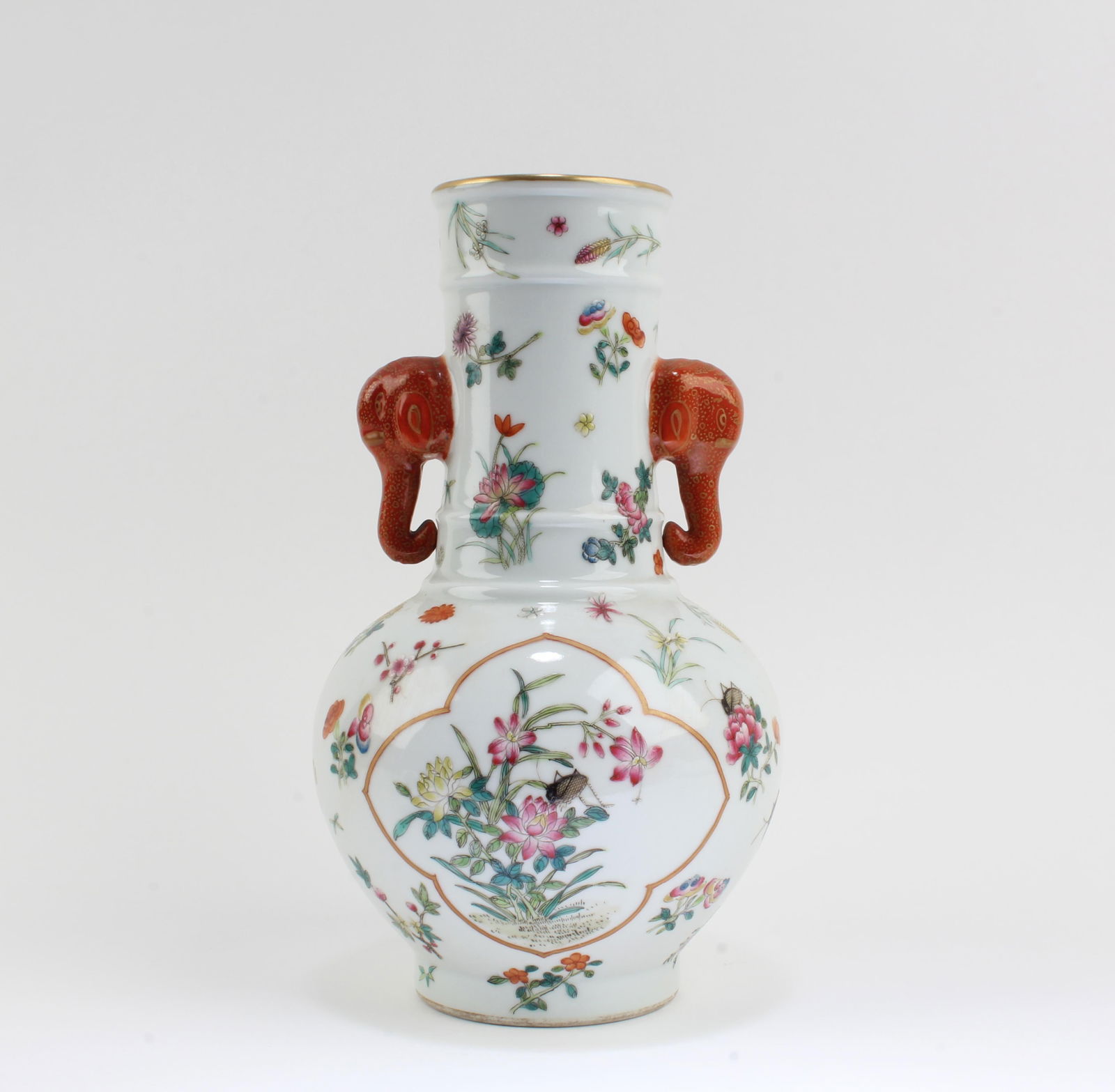 Chinese Porcelain Vase (1 of 9)
