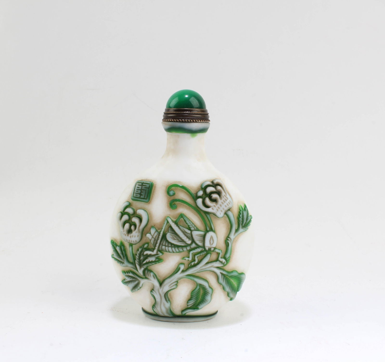 Chinese Peking Glass Snuff Bottle (1 of 4)