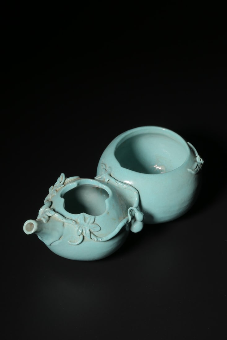 A Jun Ware Gourd-Form Water Pot: A Jun Ware Gourd-Form Water Pot. Length: 5.91in; Width: 2.95in; Height: 2.17in; Weight: 0.64lbs.