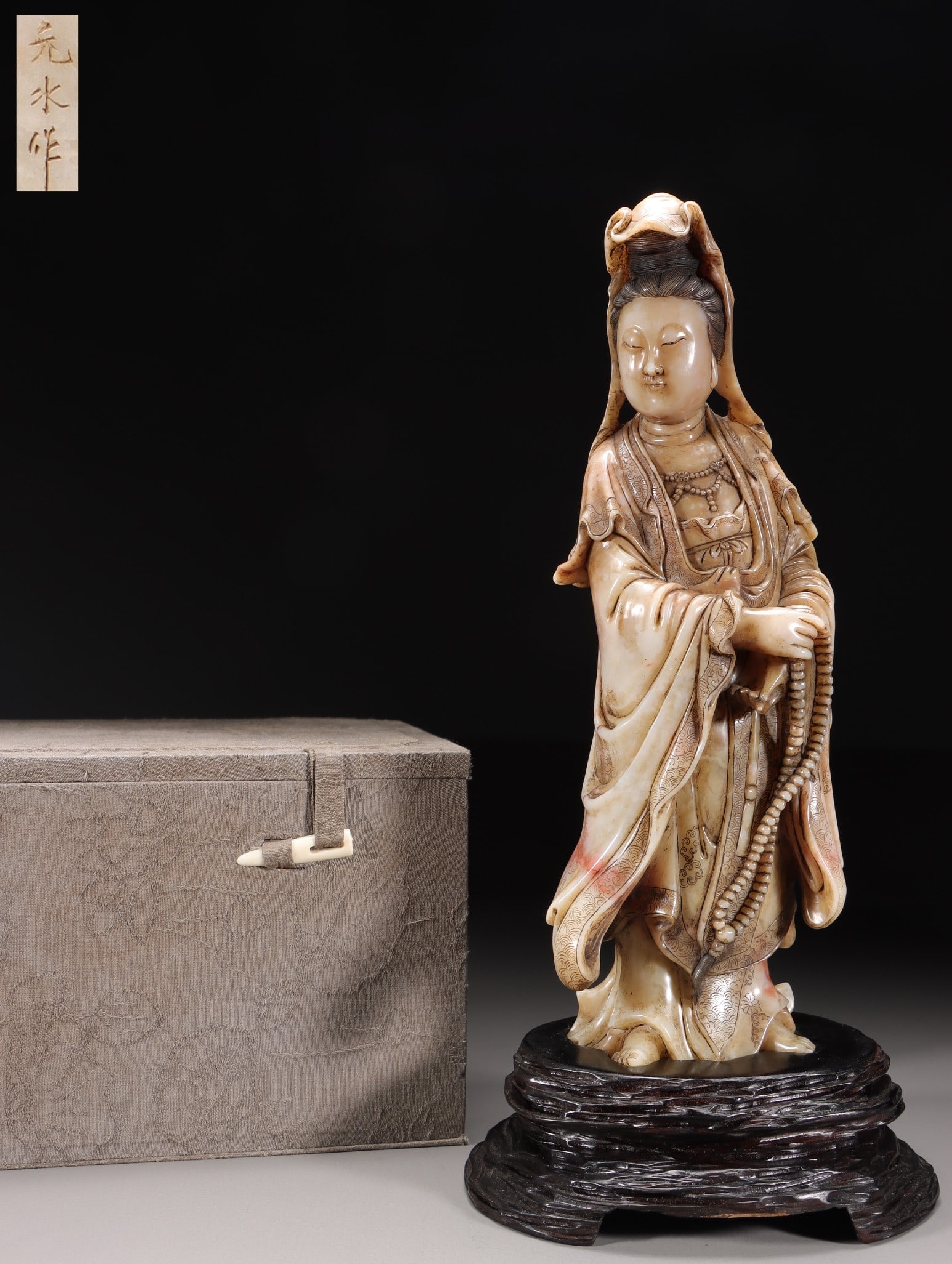 A Shoushan Furong Stone Guanyin Statue: A Shoushan Furong Stone Guanyin Statue. Height: 5.91in; Length: 3.39in; Width: 2.56in; Weight: 2.86lbs.