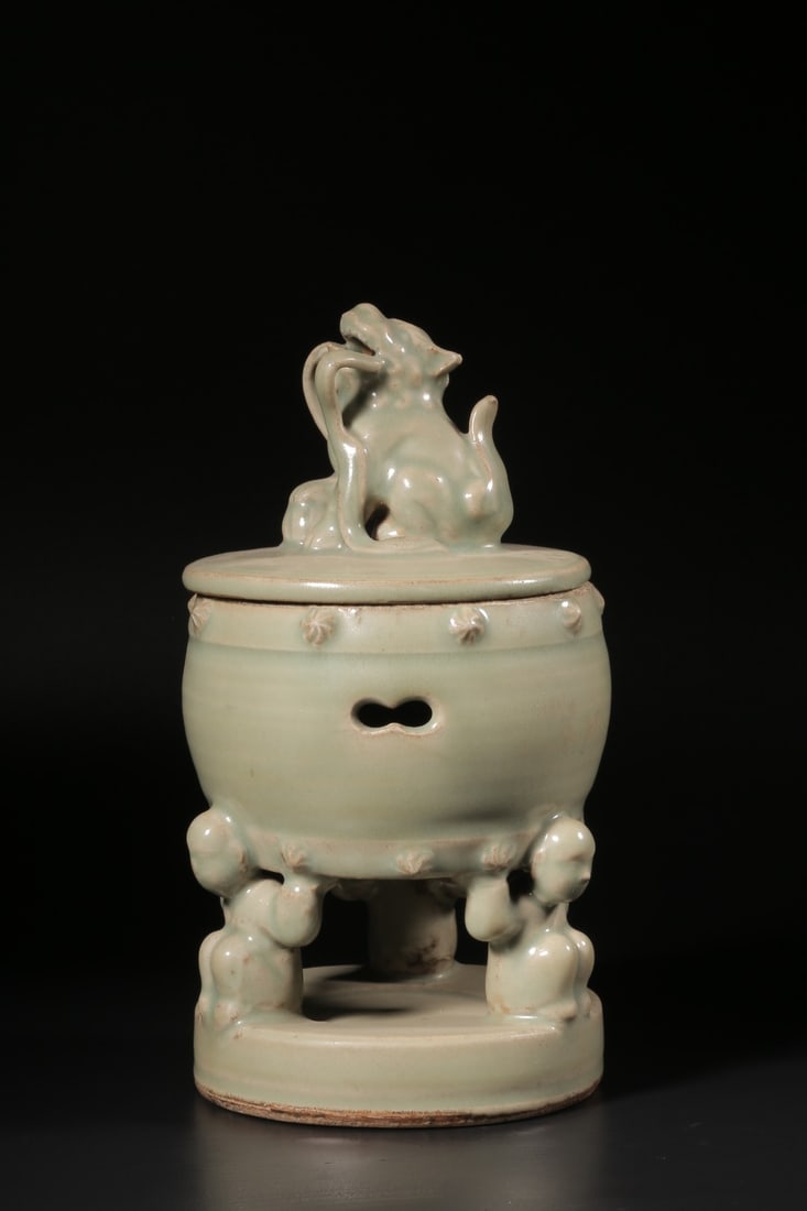 A Longquan Celadon Glazed Tripod Censer With Lion Knob (1 of 12)