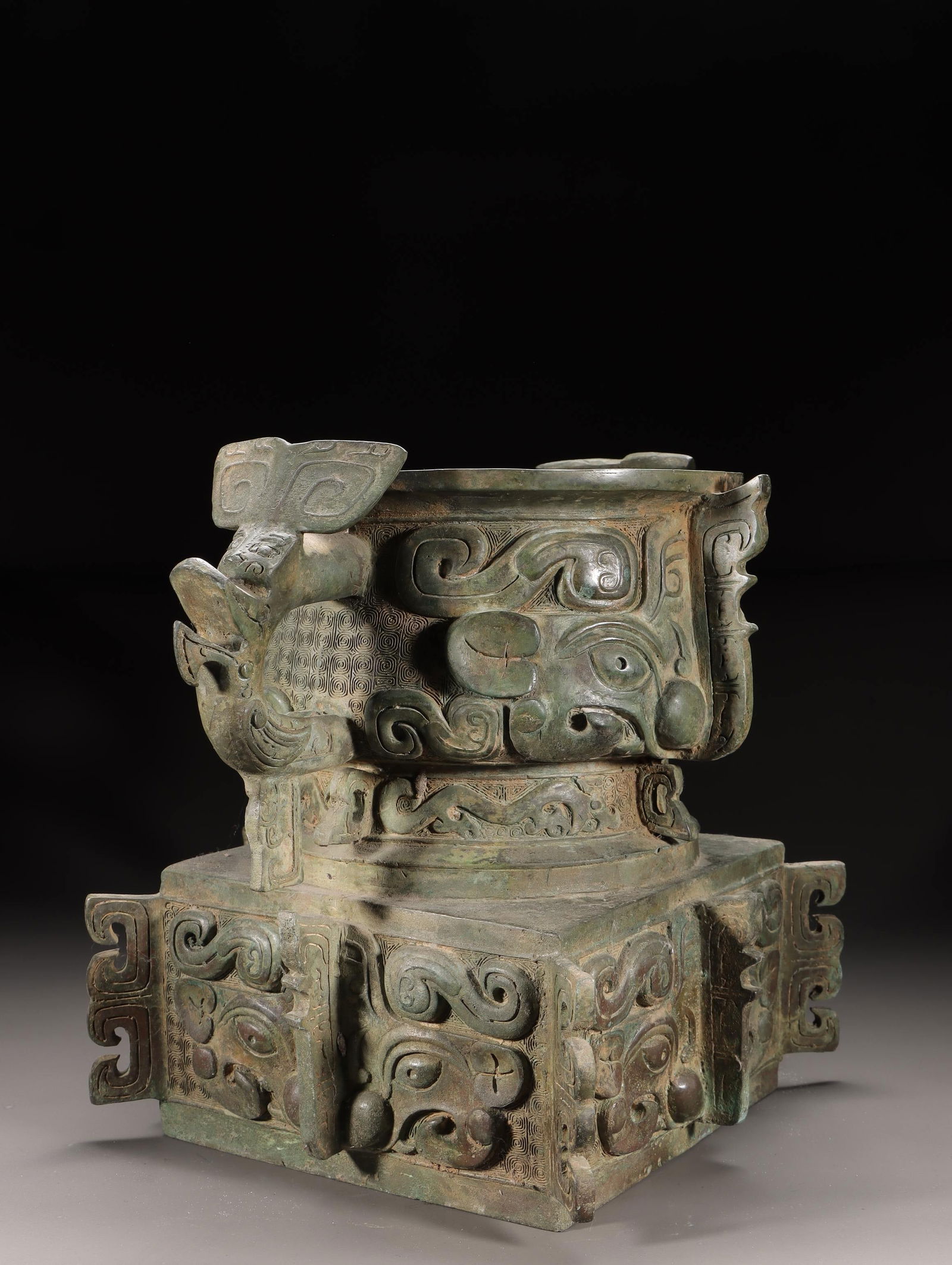 A Bronze Gui Vessel - 3