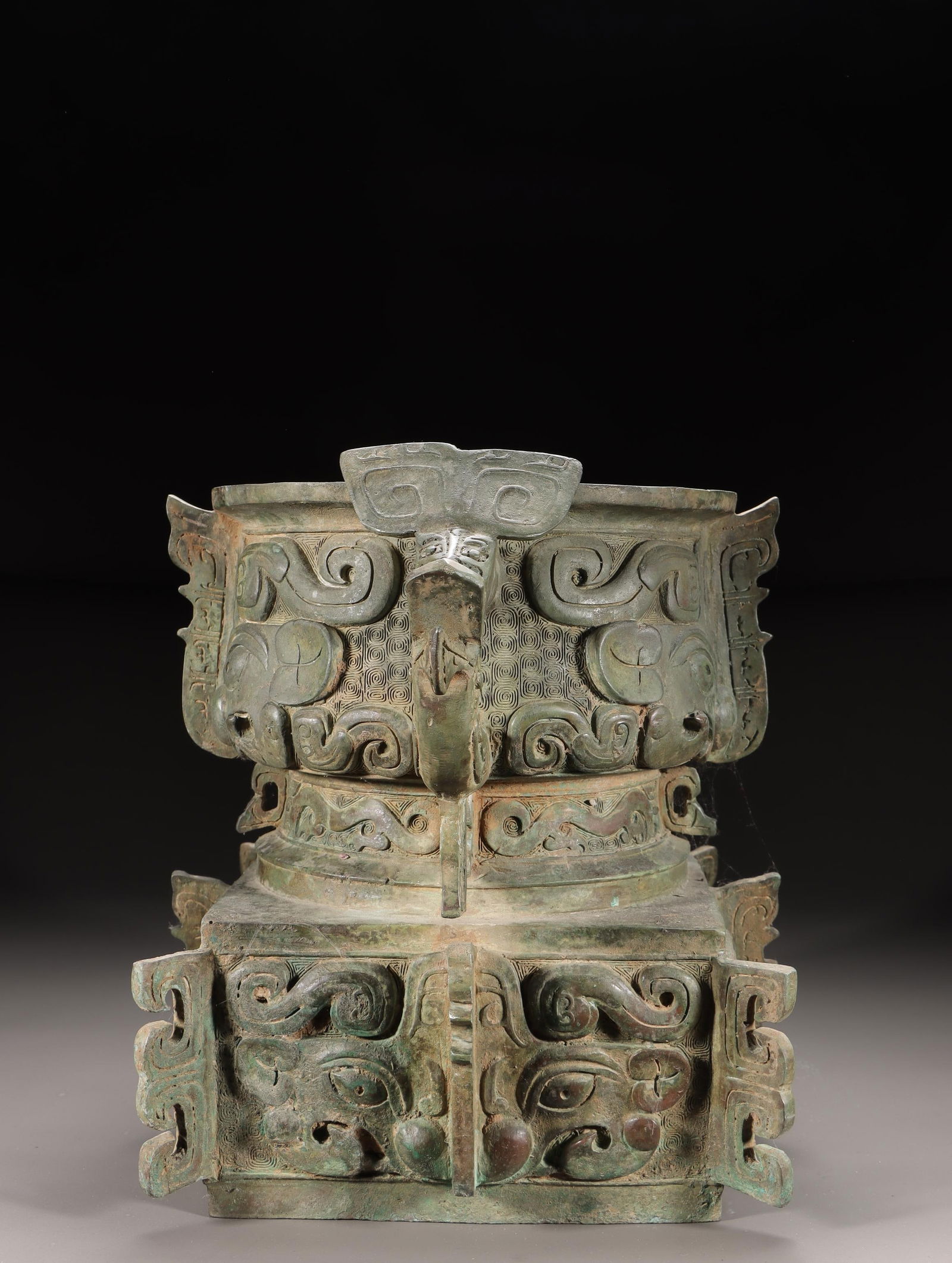 A Bronze Gui Vessel - 7