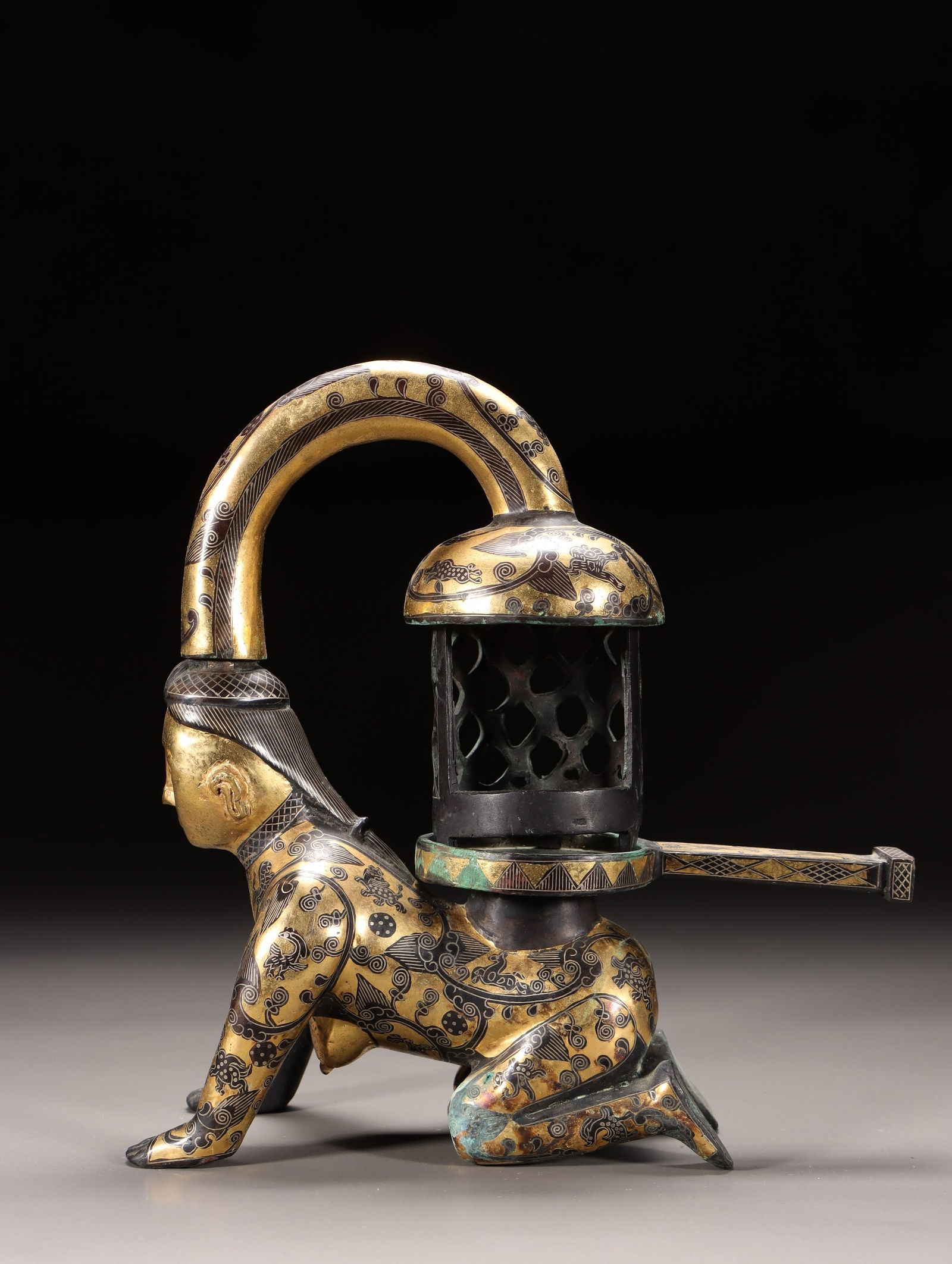 A Bronze Palace Lantern Inlaid With Gold and Silver: A Bronze Palace Lantern Inlaid With Gold and Silver. Dimensions: 7.48 × 7.09 × 2.76 in; Weight: 2.389 lb.