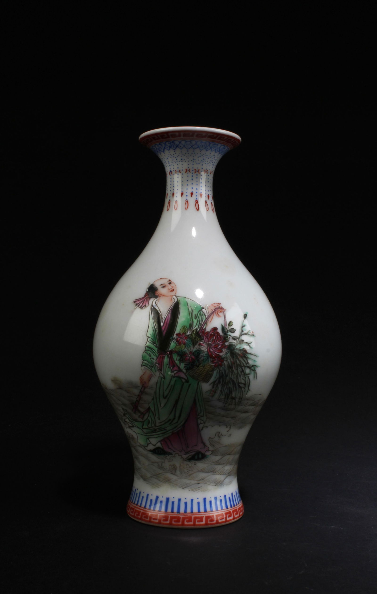A Porcelain Vase (1 of 5)