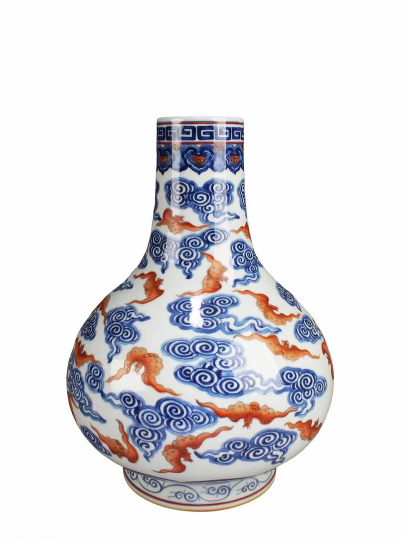 Chinese Porcelain Vase (1 of 5)