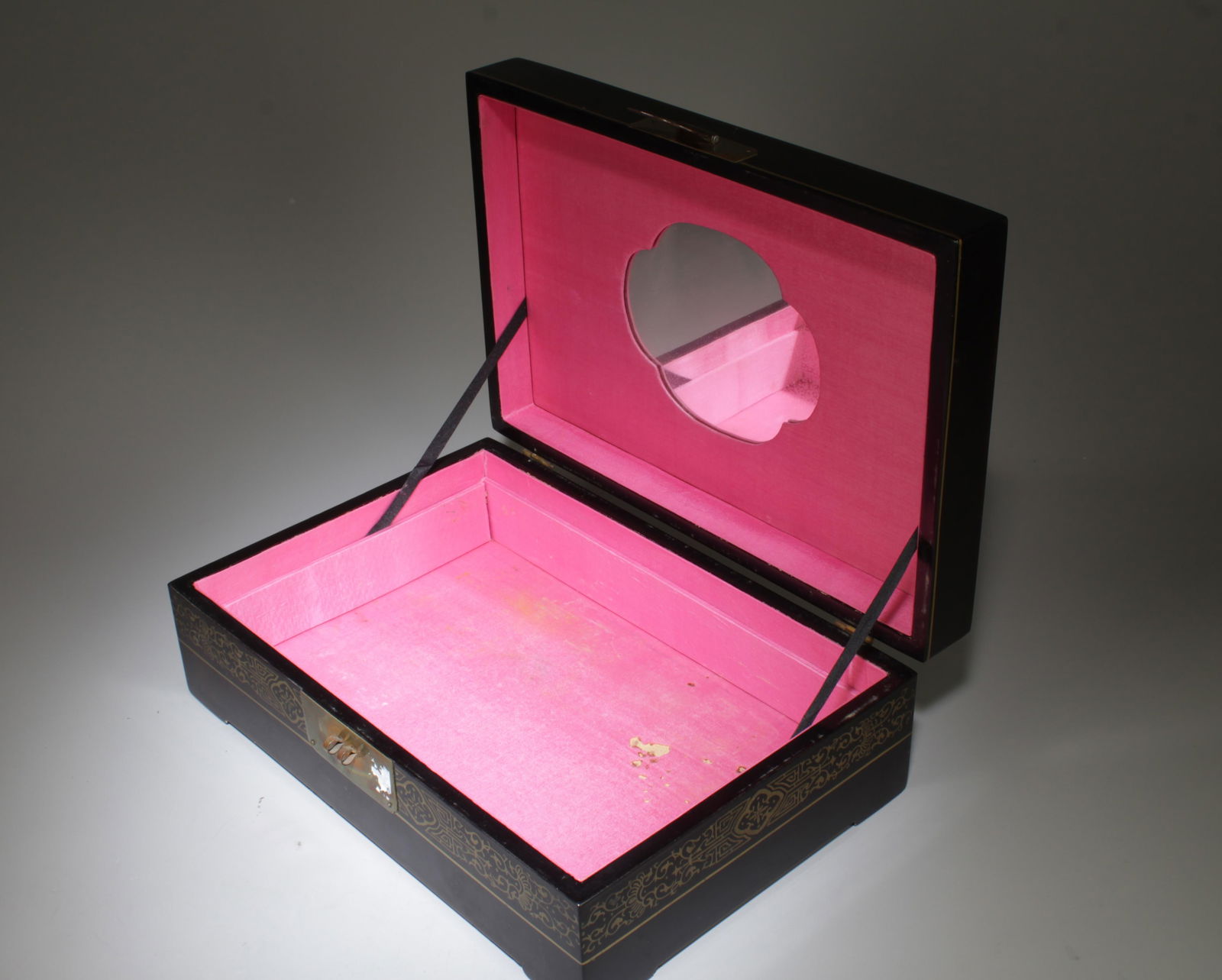 A Laquer Ware Box - 10