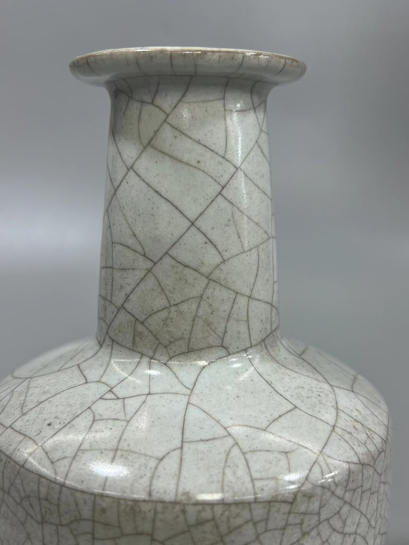 A Crackleware Glazed Vase - 4