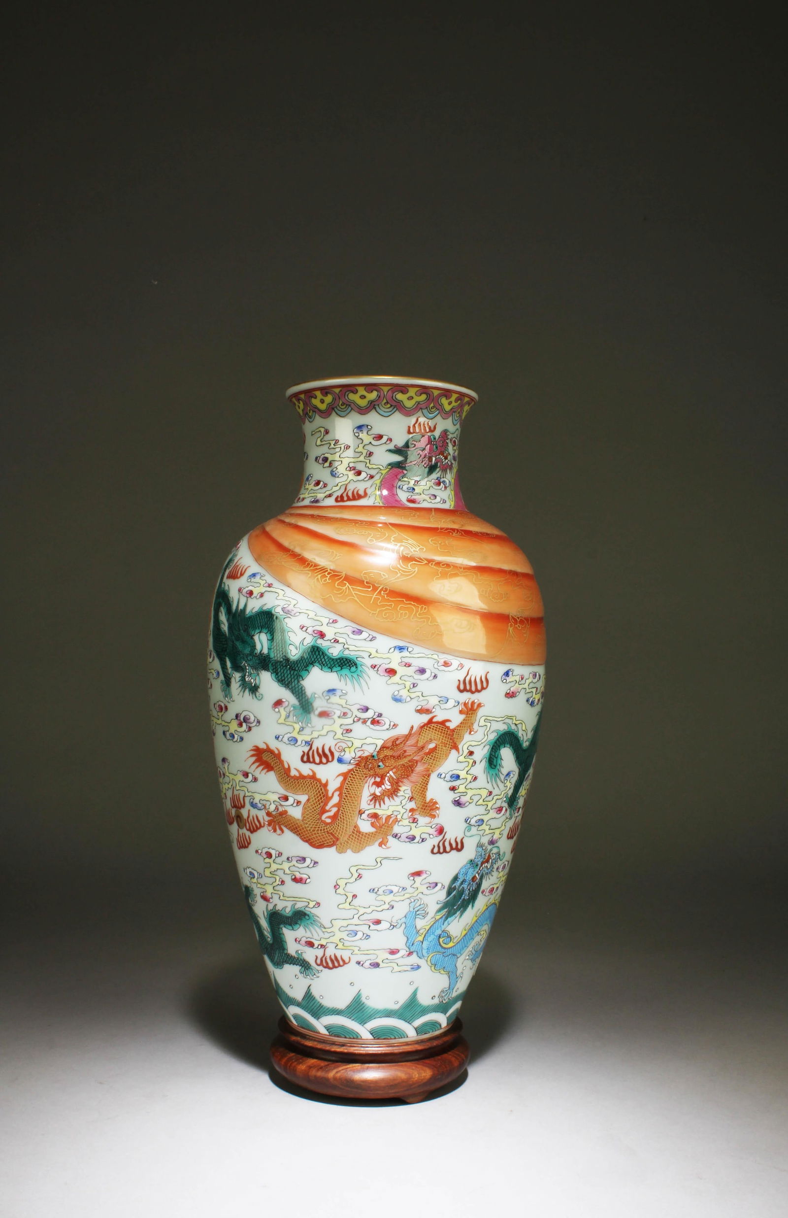 A Fencai Vase with Stand: A Fencai Vase with Stand. Dimensions: 12.2" x 6.5"