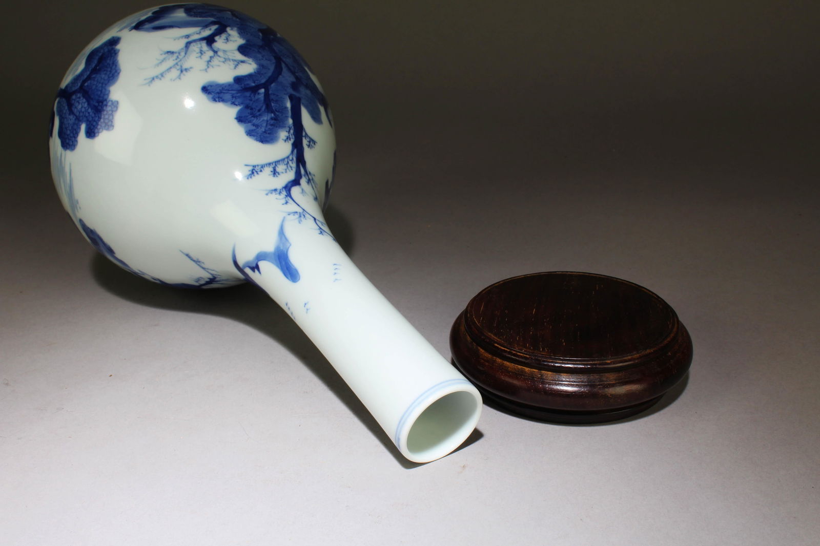 A Blue and White Vase with Stand - 4