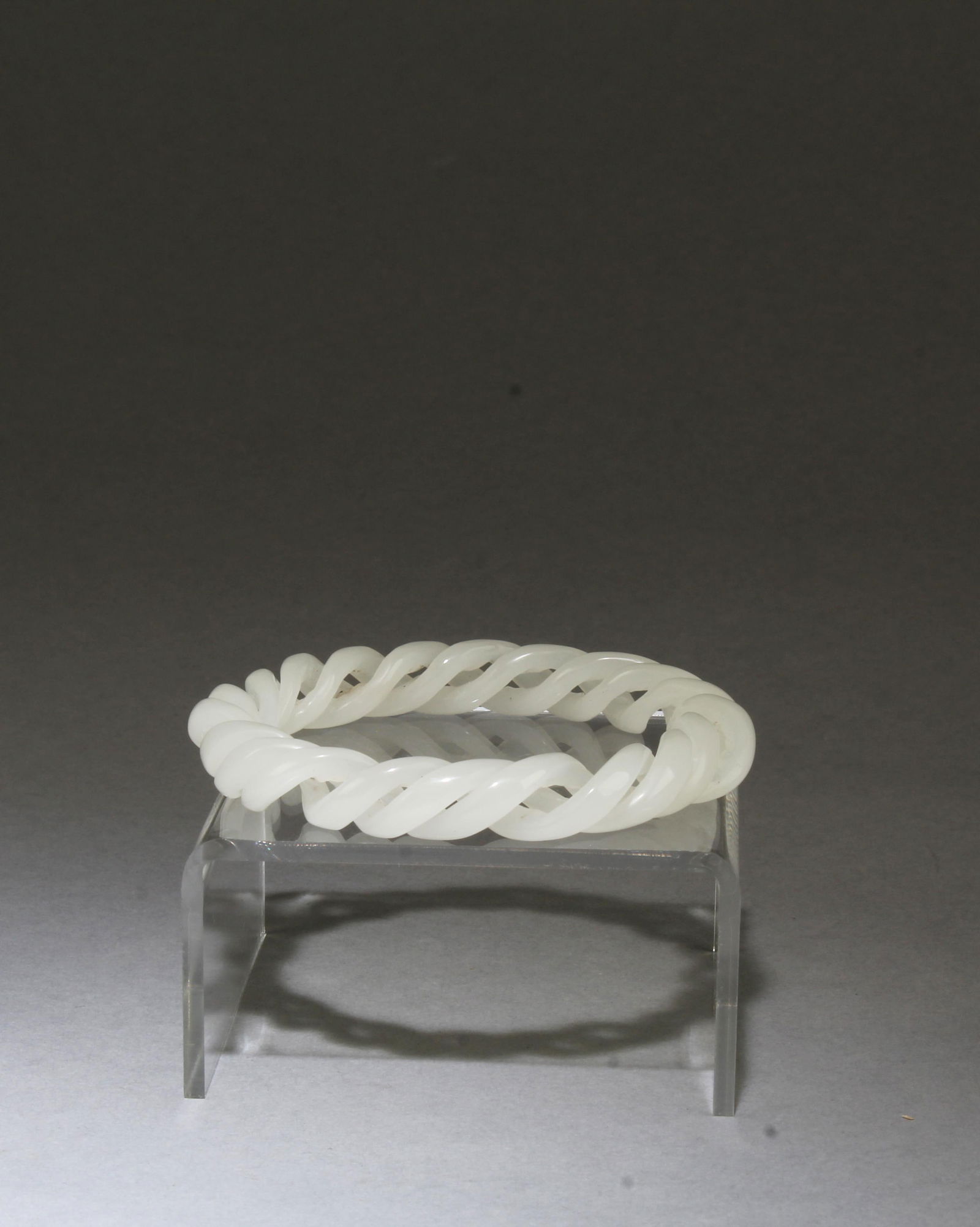 An Unique Swirl Jade Bangle - 4