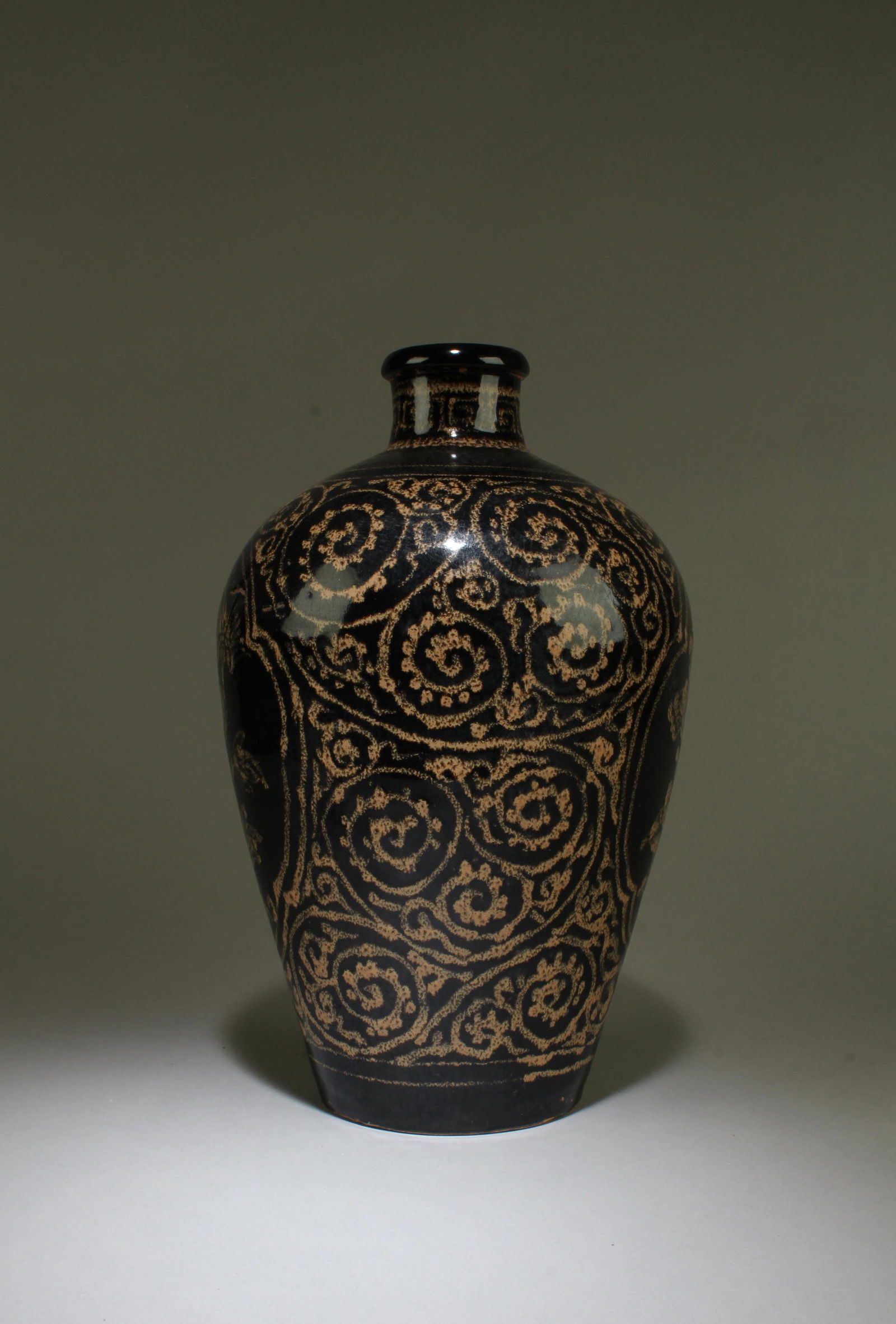 A JiZhou Ware Meiping Vase: A JiZhou ware Meiping Vase. Height: 12"