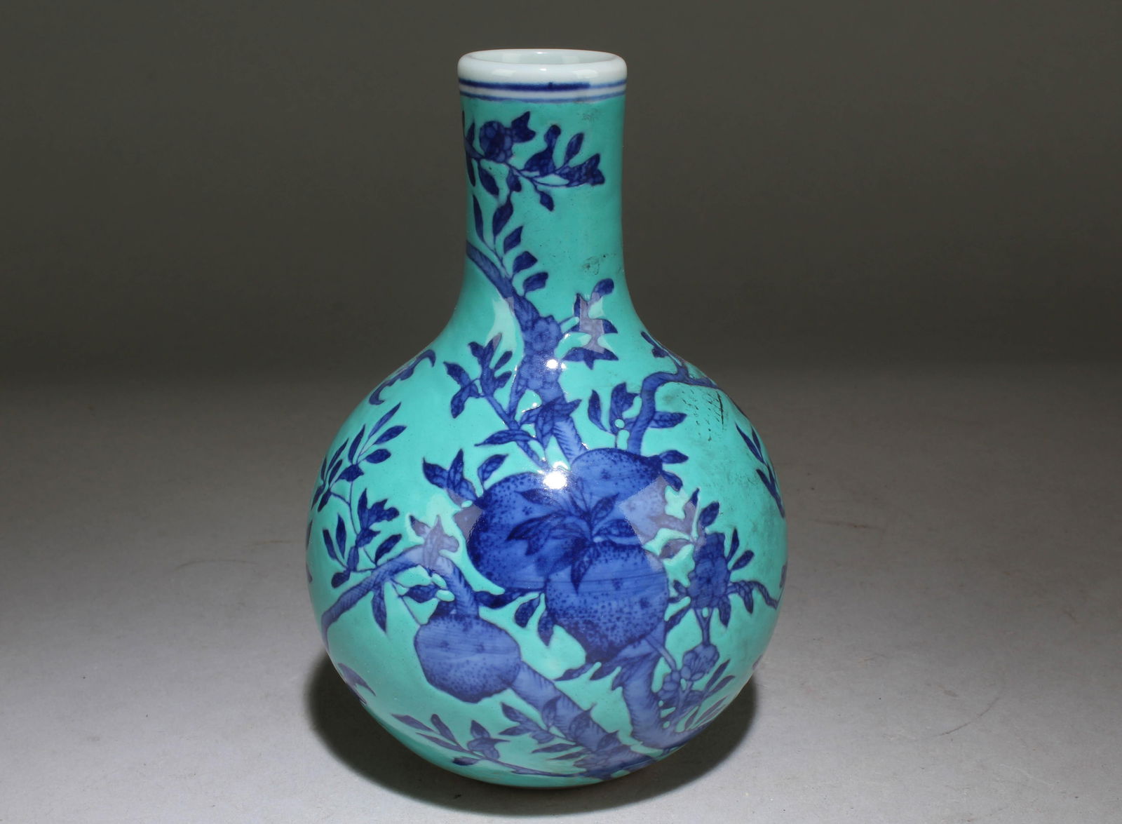 A Chinese Blue and White Green Glazed Vase (1 of 4)