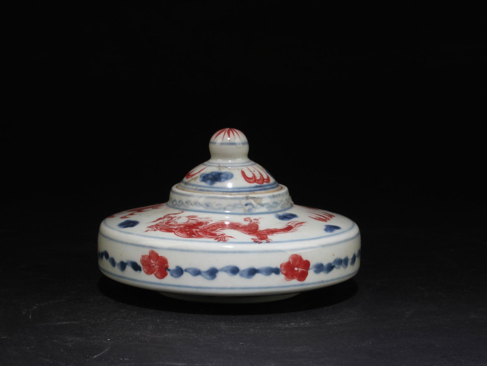 Chinese Porcelain Ink Holder: Chinese Porcelain Ink Holder. Dianeter: 4"