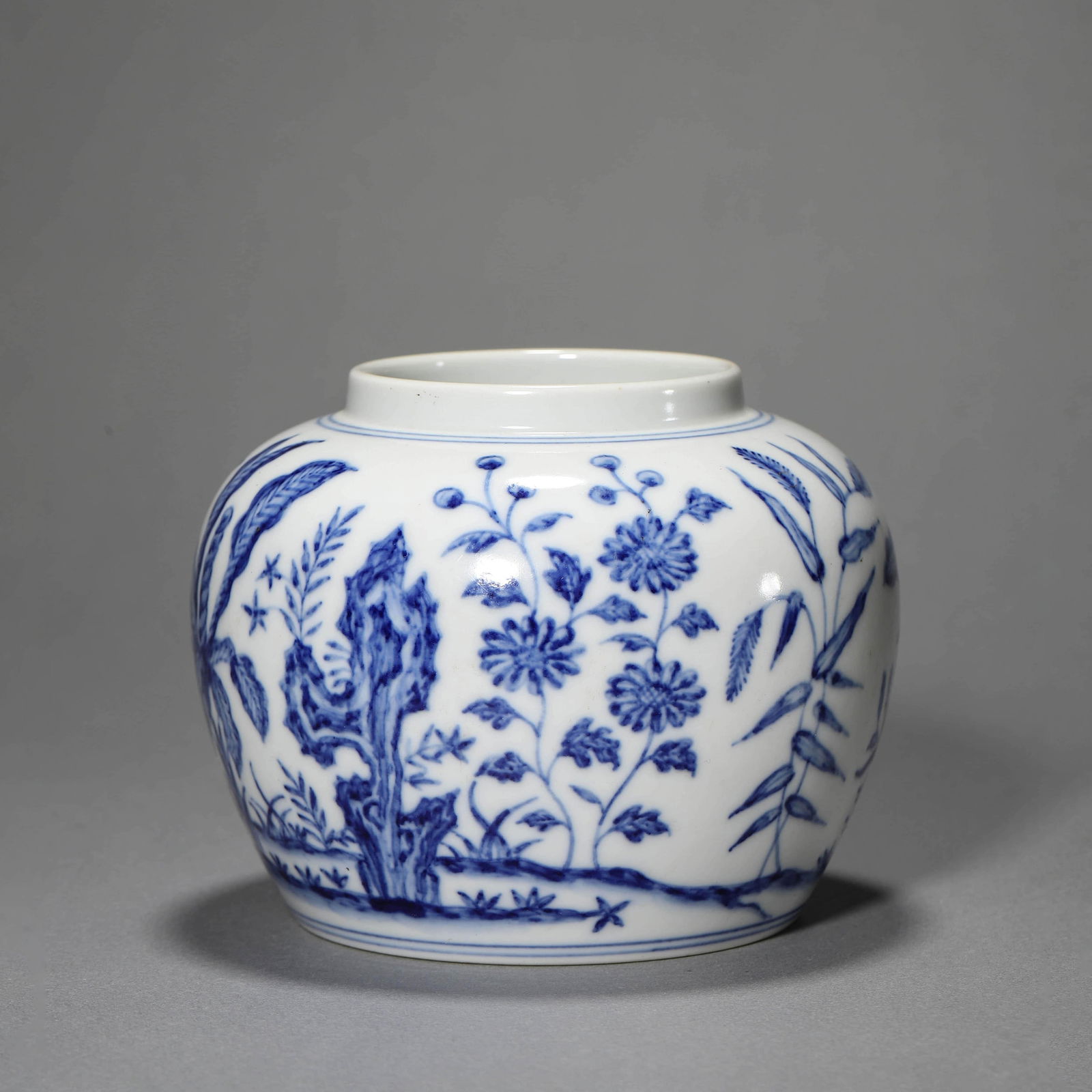Blue and White Flower Jar: Blue and White Flower Jar. Diam.4.72", Height:3.86"
