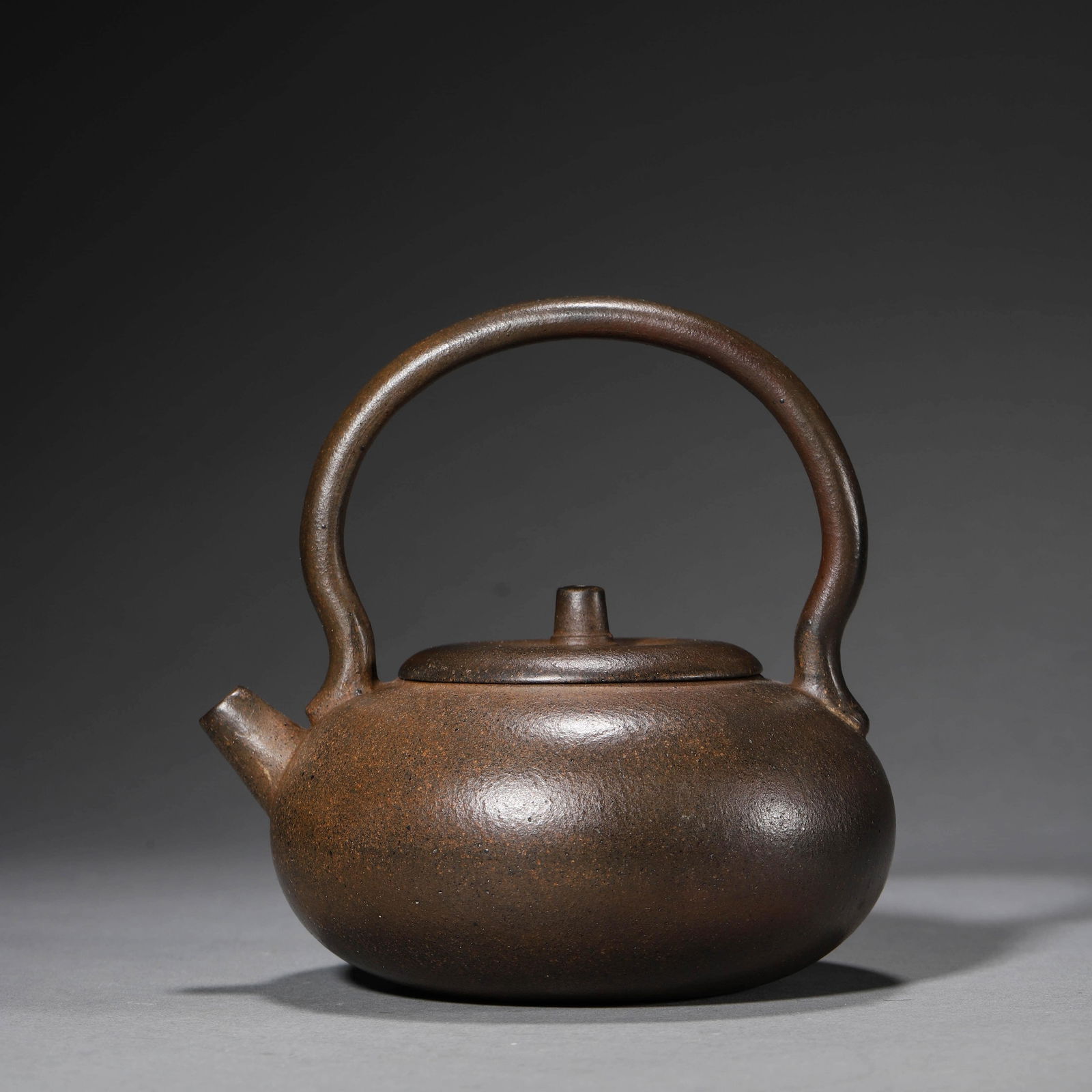 Zisha Loop-Handle Pot: Zisha Loop-Handle Pot. Length:5.51" Width:4.72" Height:5.31"