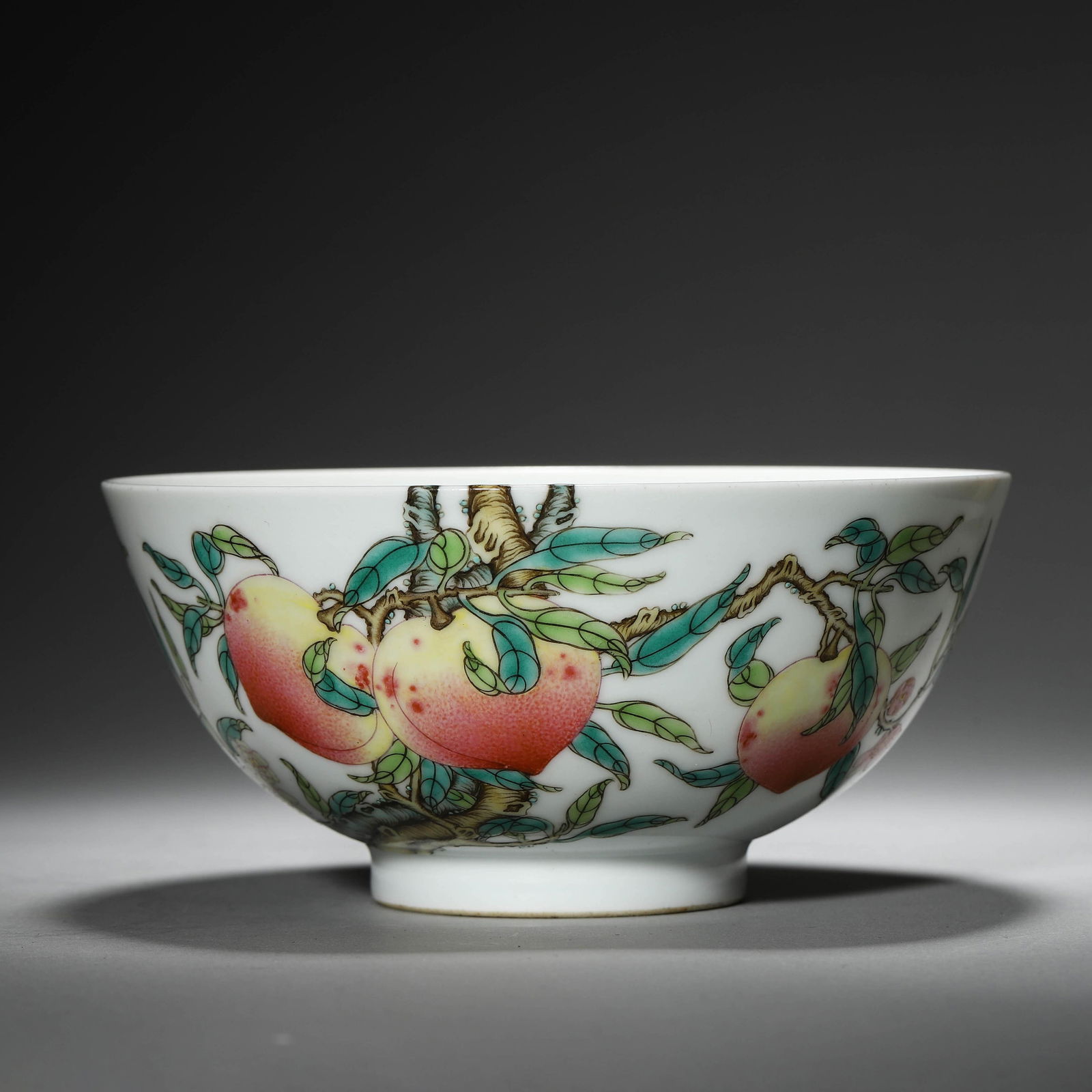 Famille Rose Floral Bowl: Famille Rose Floral Bowl. Diam.5.91" Height:2.76"