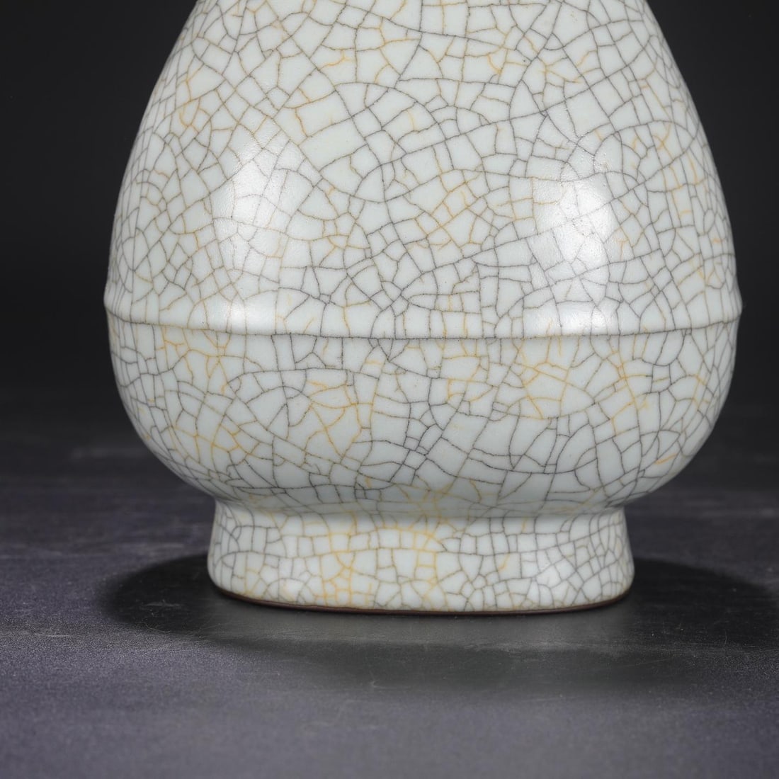 A Ge Ware Celadon Glazed Large Handled Vase - 9