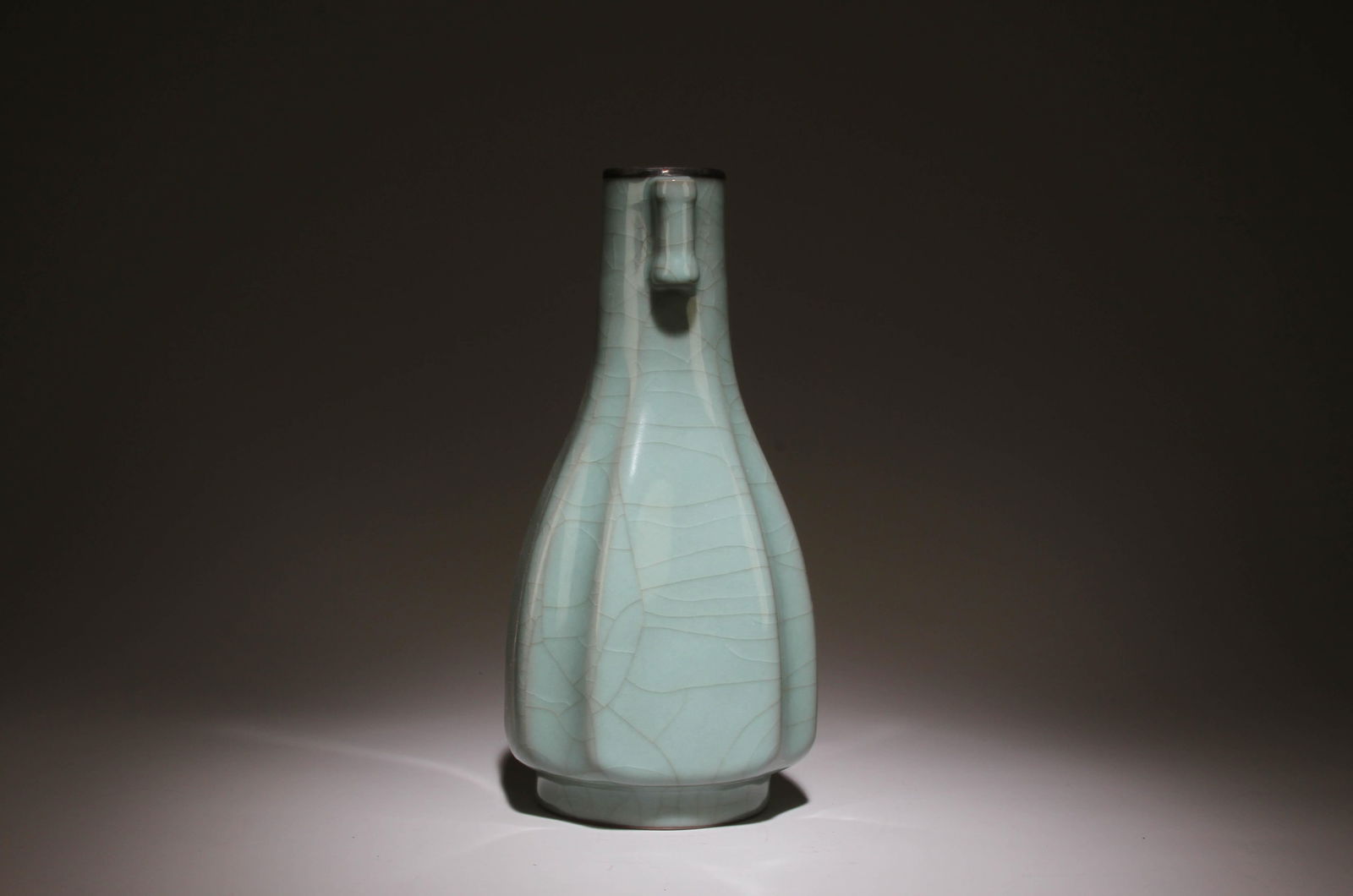 A Guanyao Vase - 3