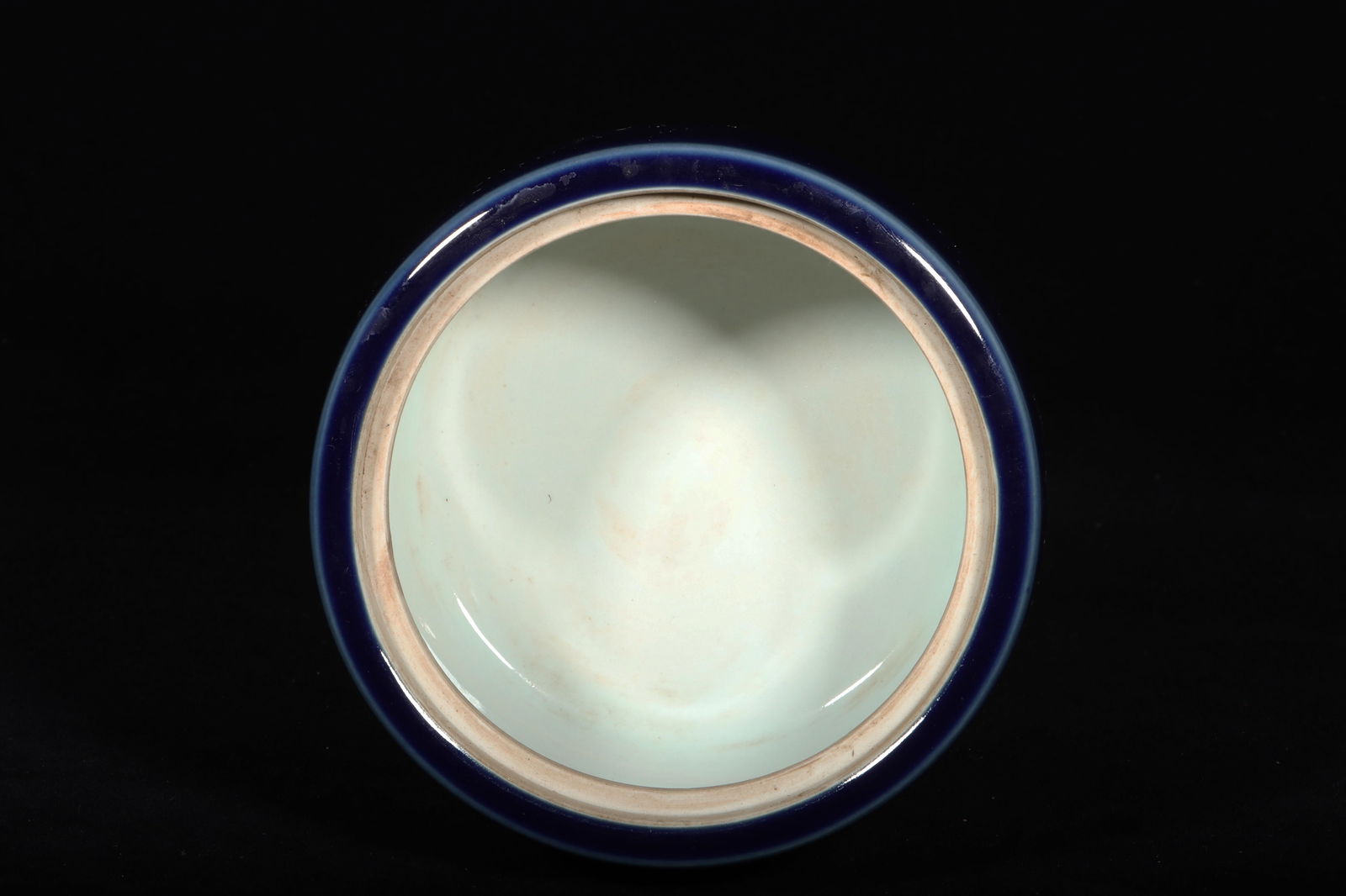 A Blue Glazed Cricket Jar - 3