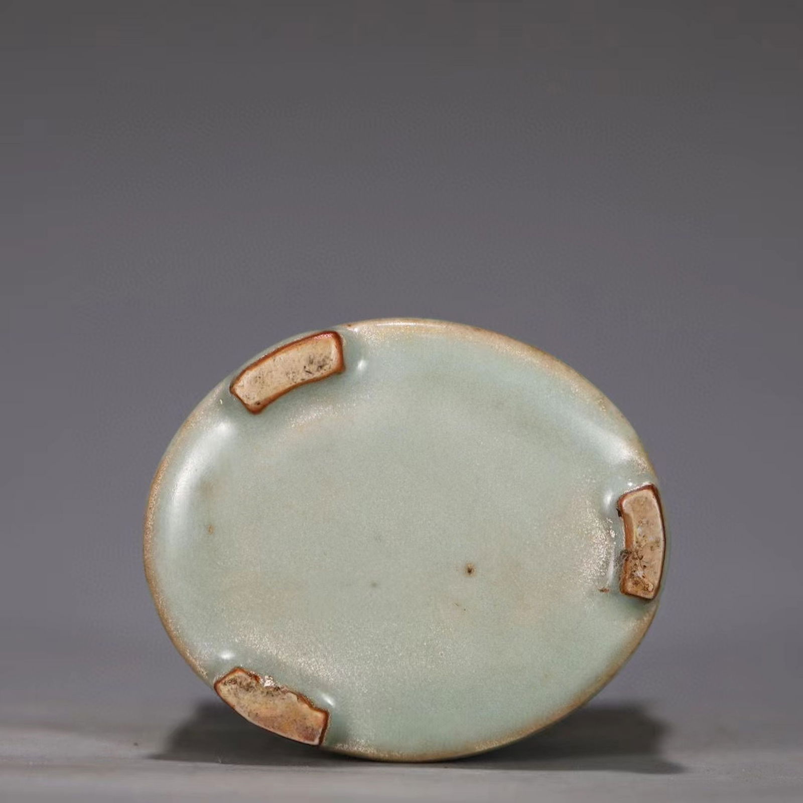 A Green Glazed Vase - 2