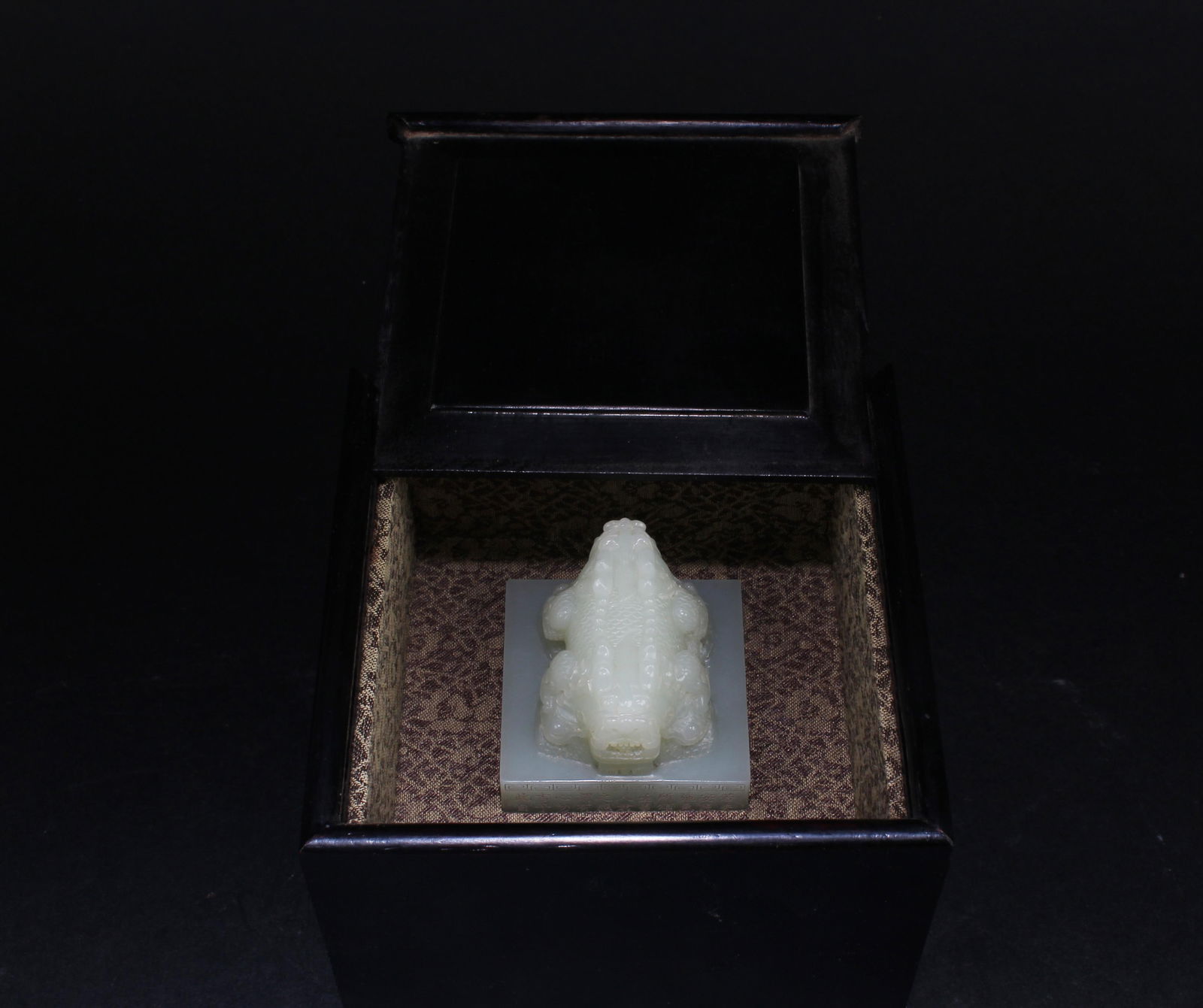 A Jade Seal - 3