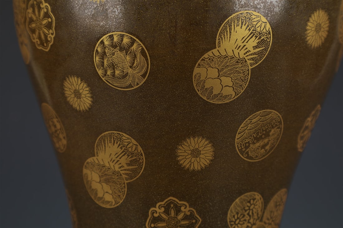 Chinese Porcelain Vase - 5